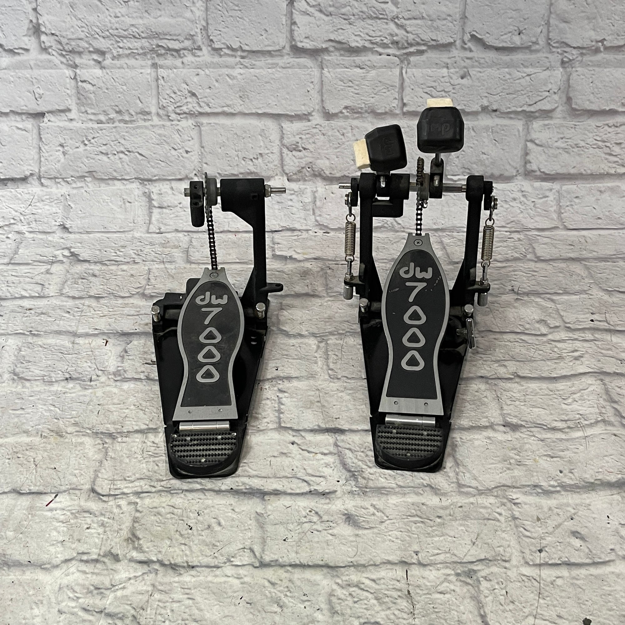 DW 7000 Double Kick Pedal