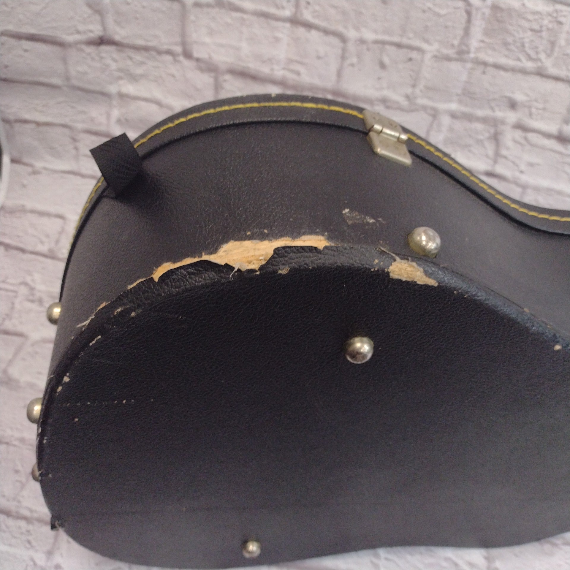 Unknown Acoustic Guitar Hard Case