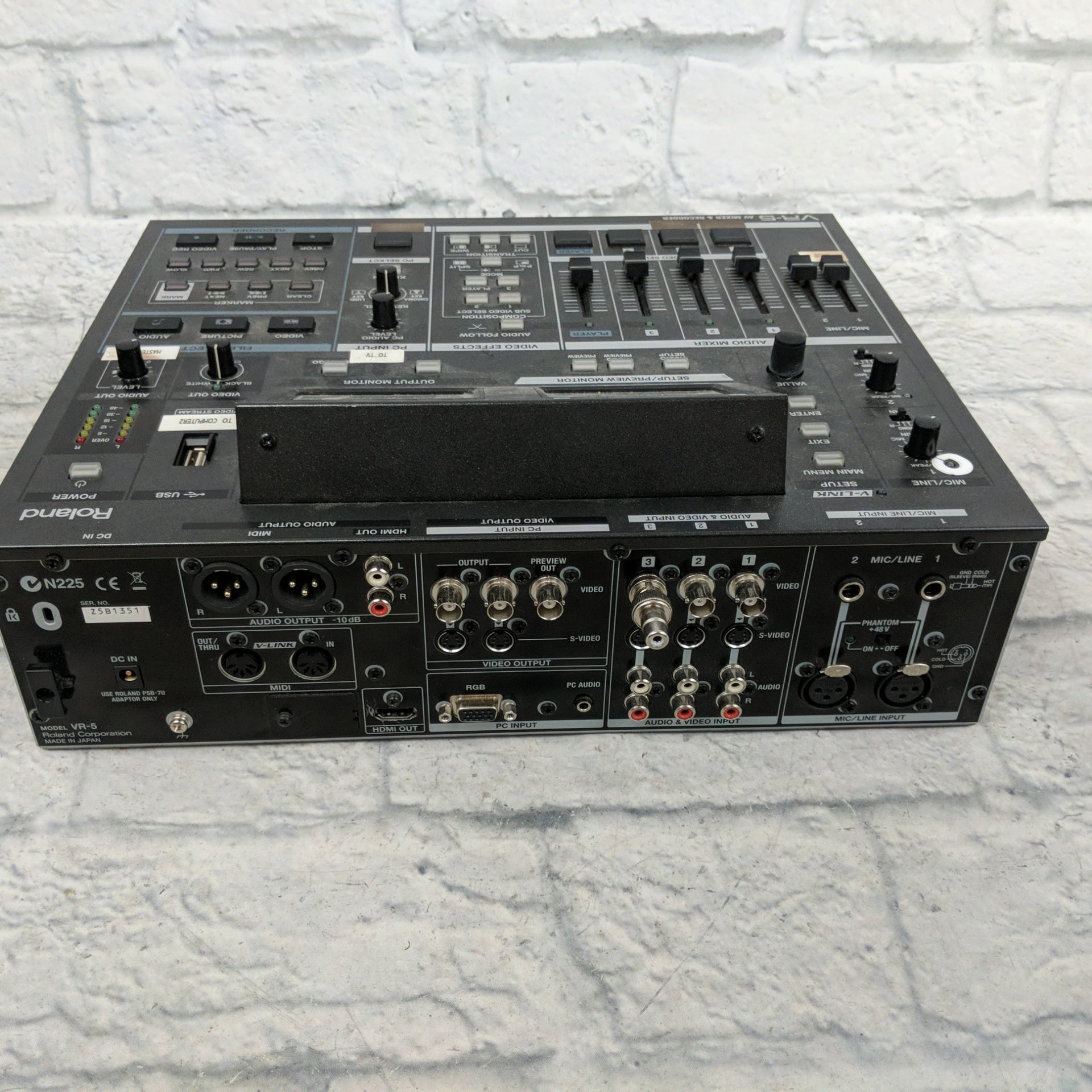 Roland VR-5 AV Mixer and Recorder