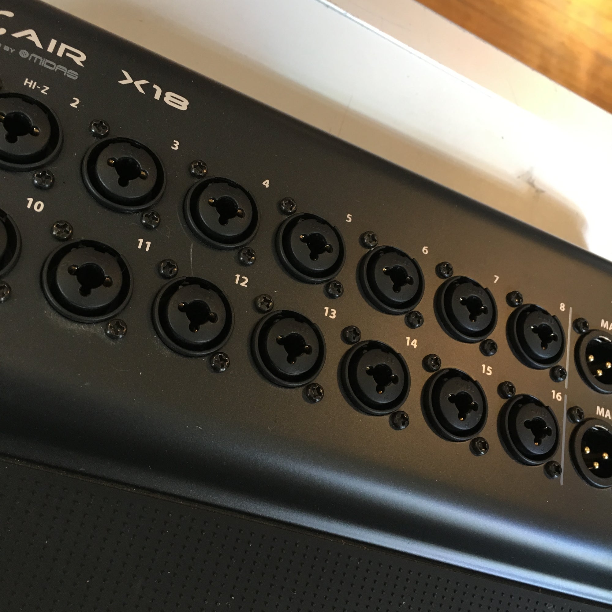 Behringer X18 XAIR Digital Mixer