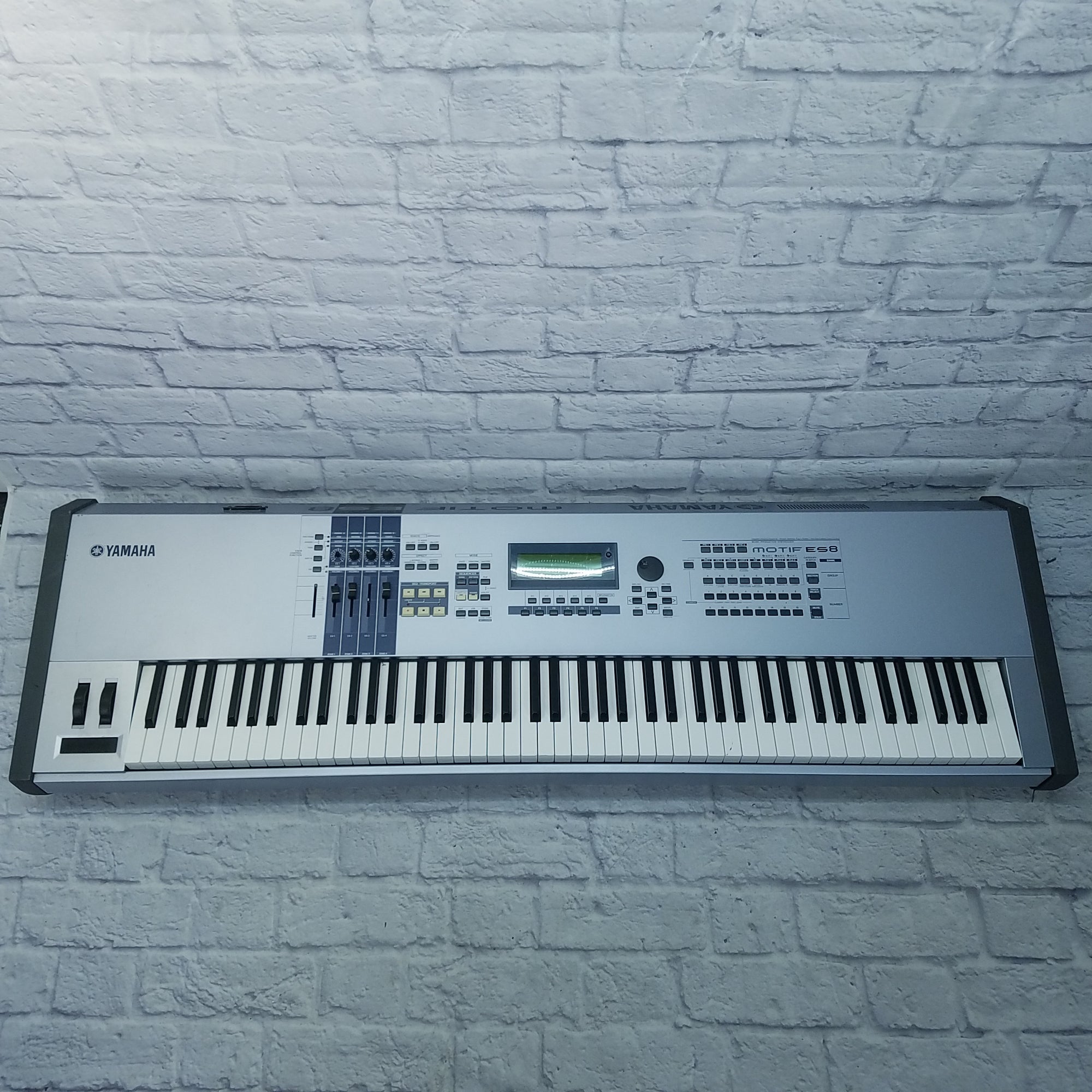 Yamaha Motif ES8 88 Weighted Key Digital Piano Synth Workstation