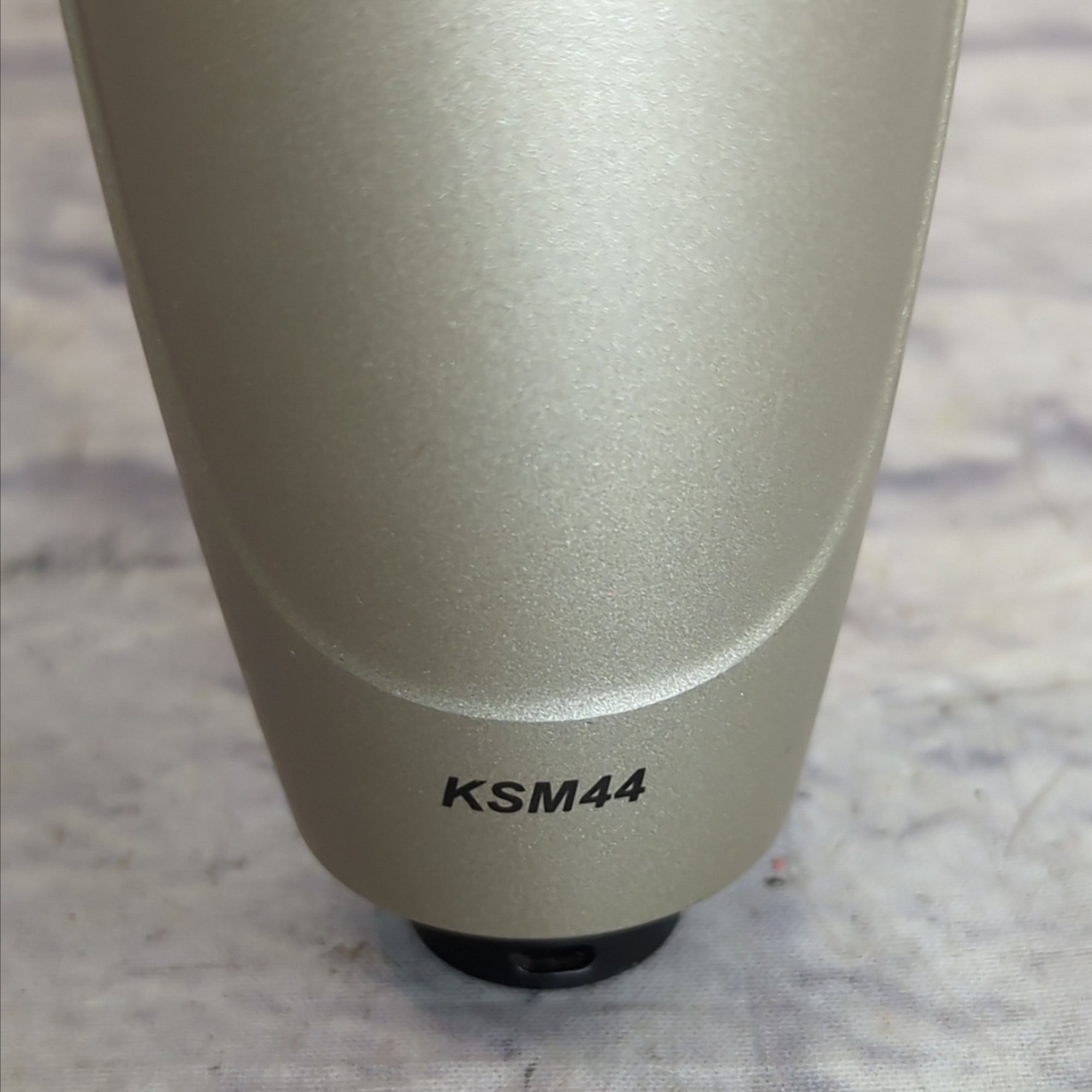 Shure KSM44 Large Diaphragm Multipattern Condenser Microphone