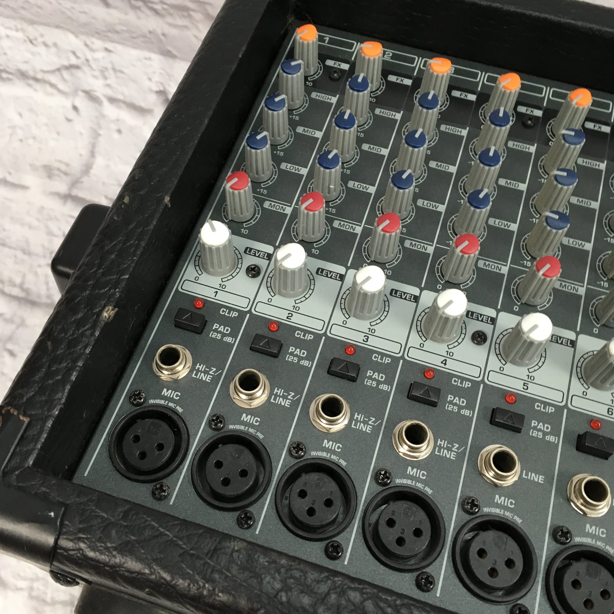 Behringer PMP2000 Powered Mixer