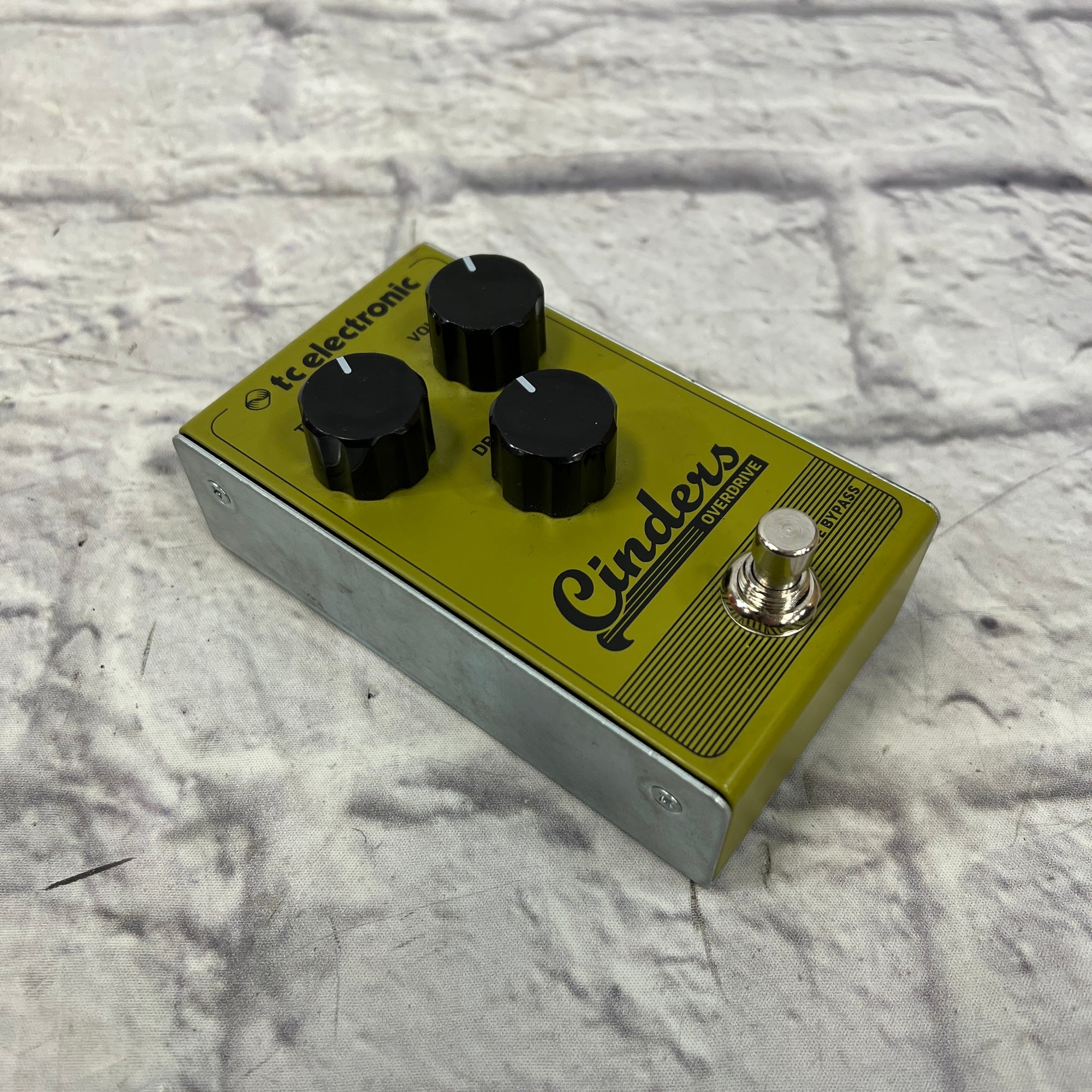 TC Electronic Cinders Overdrive Pedal - Evolution Music