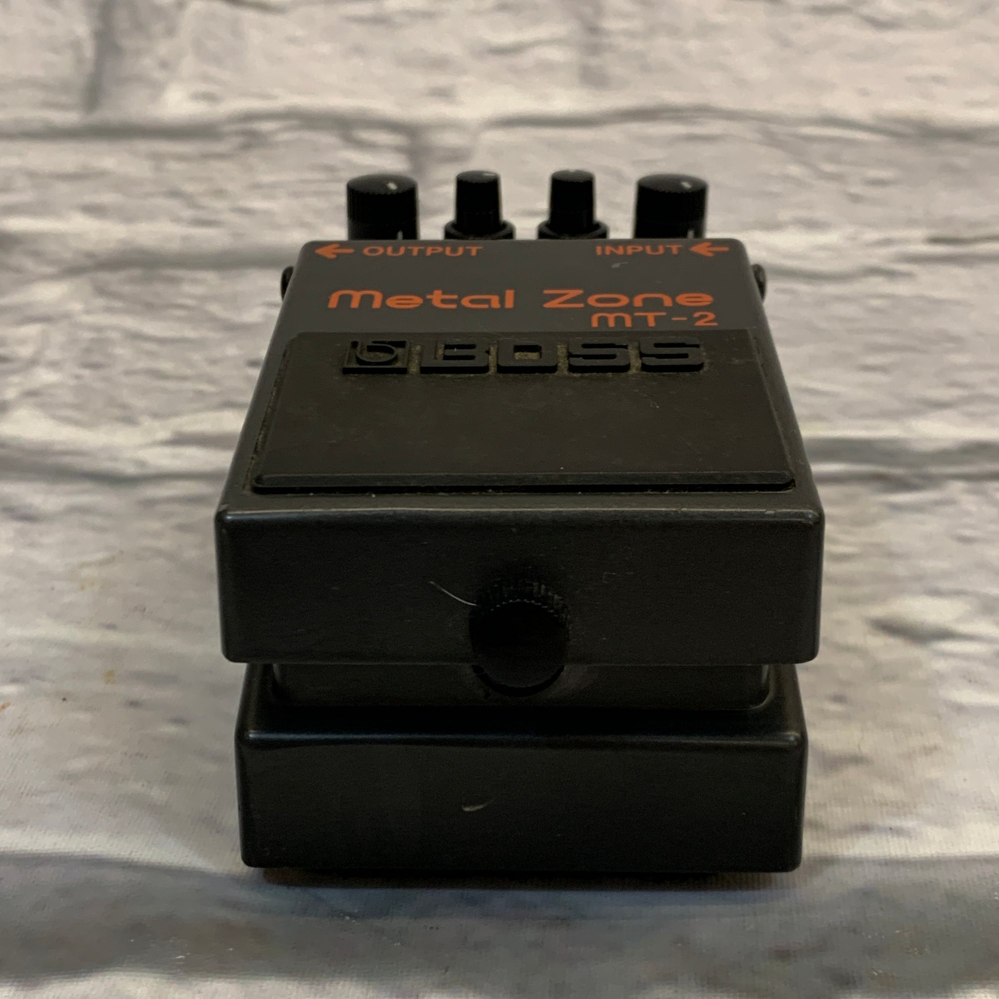 Boss Metal Zone MT-2 Distortion Pedal - Evolution Music