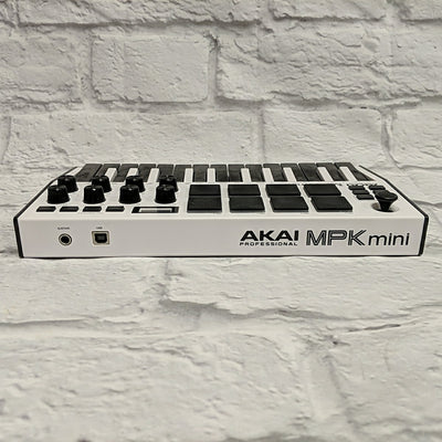 Akai MPK Mini Special Edition 2020 MkIII with Box and USB Cable