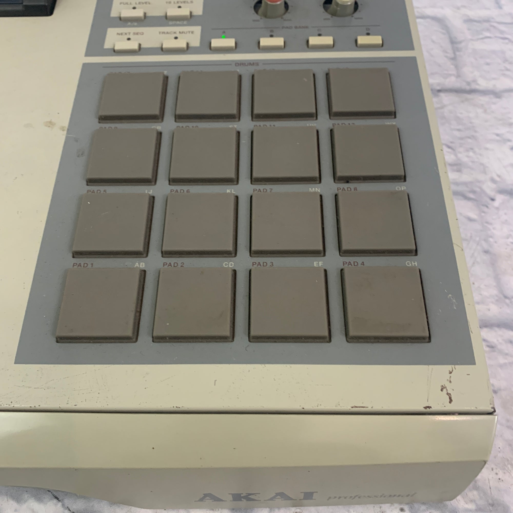 Akai MPC2000XL AS IS
