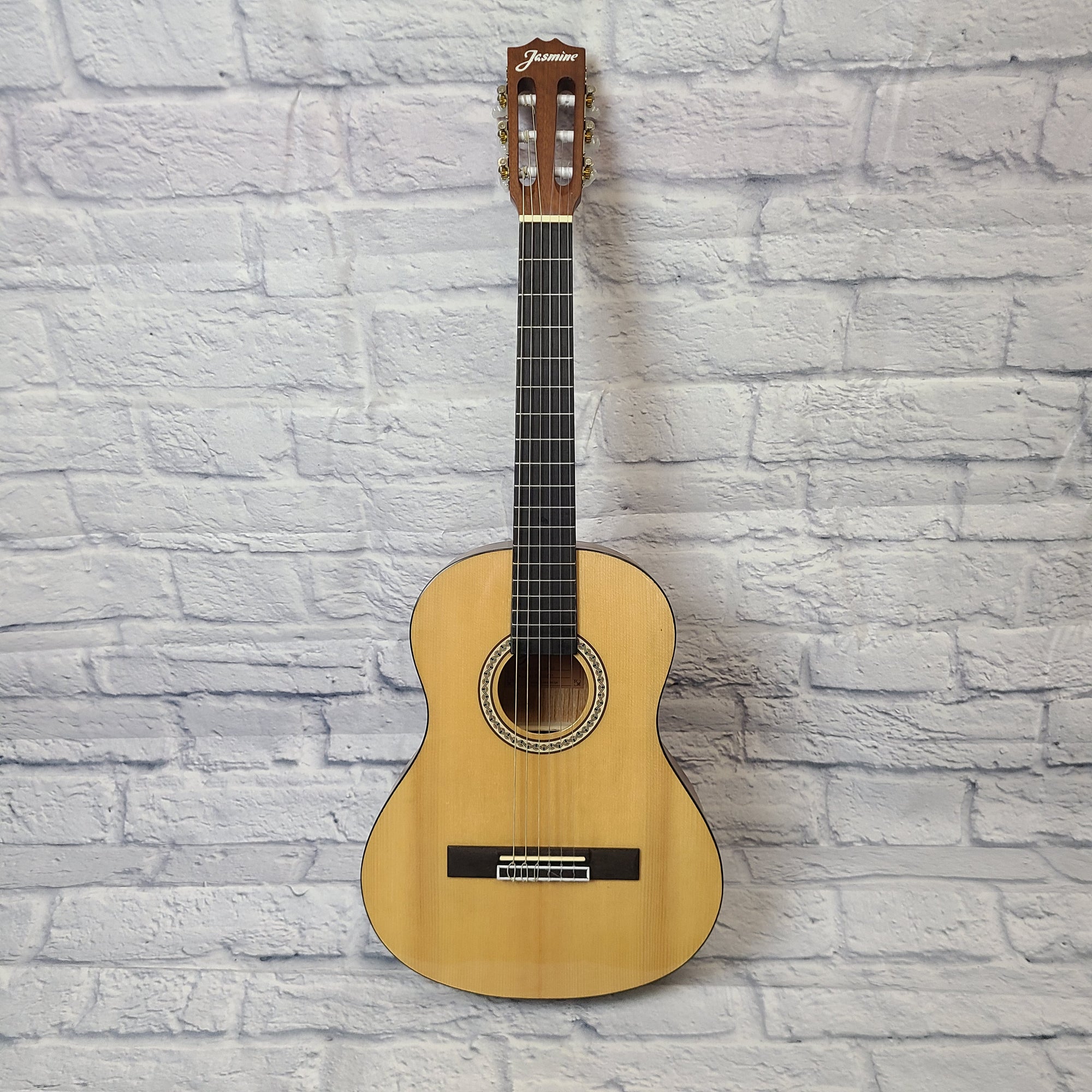 Jasmine JC23-NAT 3/4 Size J-Series Classical Spruce Acoustic Guitar - Natural