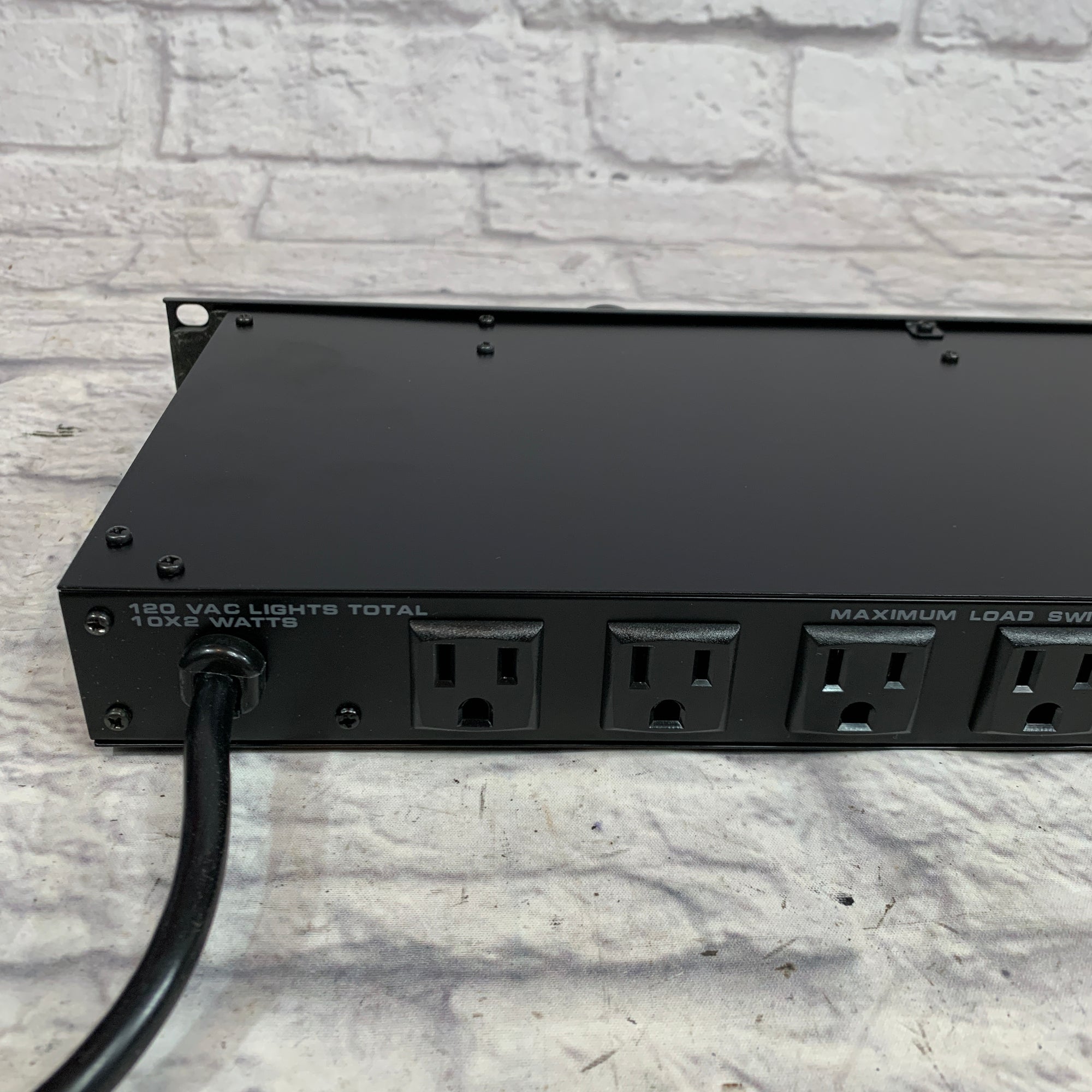 Signal Flex SF-8P Power Conditioner and Illuminator - New Old Stock