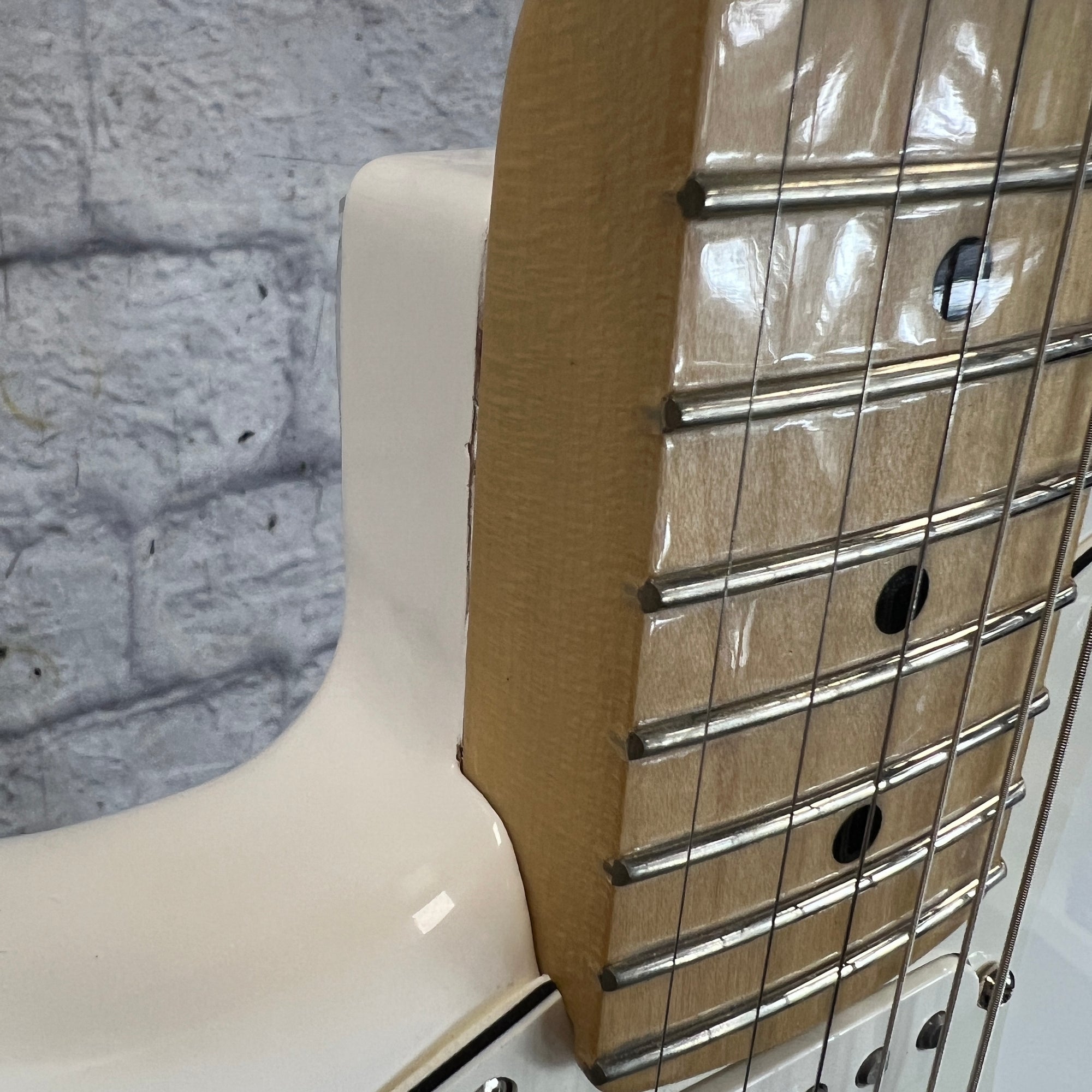 Fender 2021 Player Stratocaster Left Handed Electric Guitar
