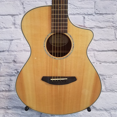 Breedlove Pursuit concert BB Acoustic Guitar