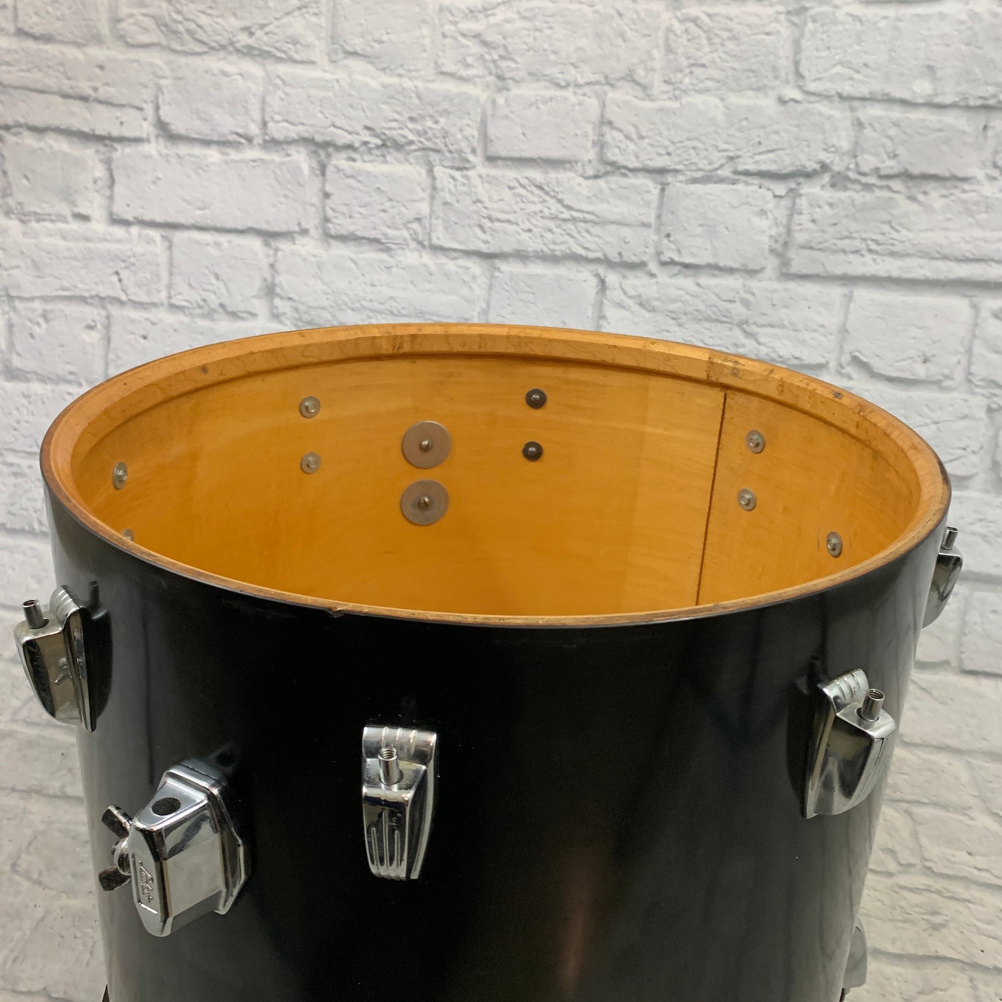 Ludwig B/O Pointed Badge 18x16 Floor Tom Black Wrap