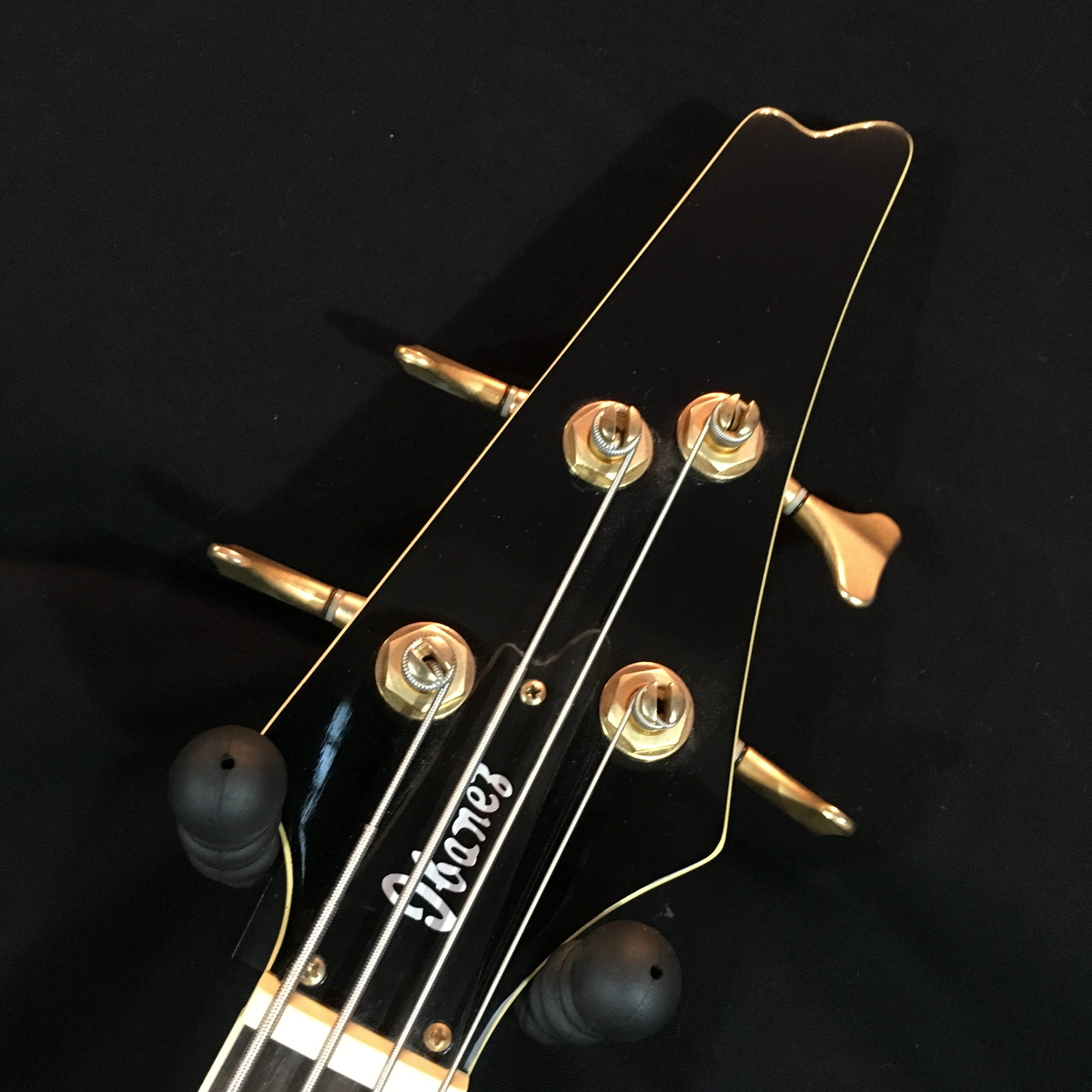 Ibanez ICB200 Iceman Bass