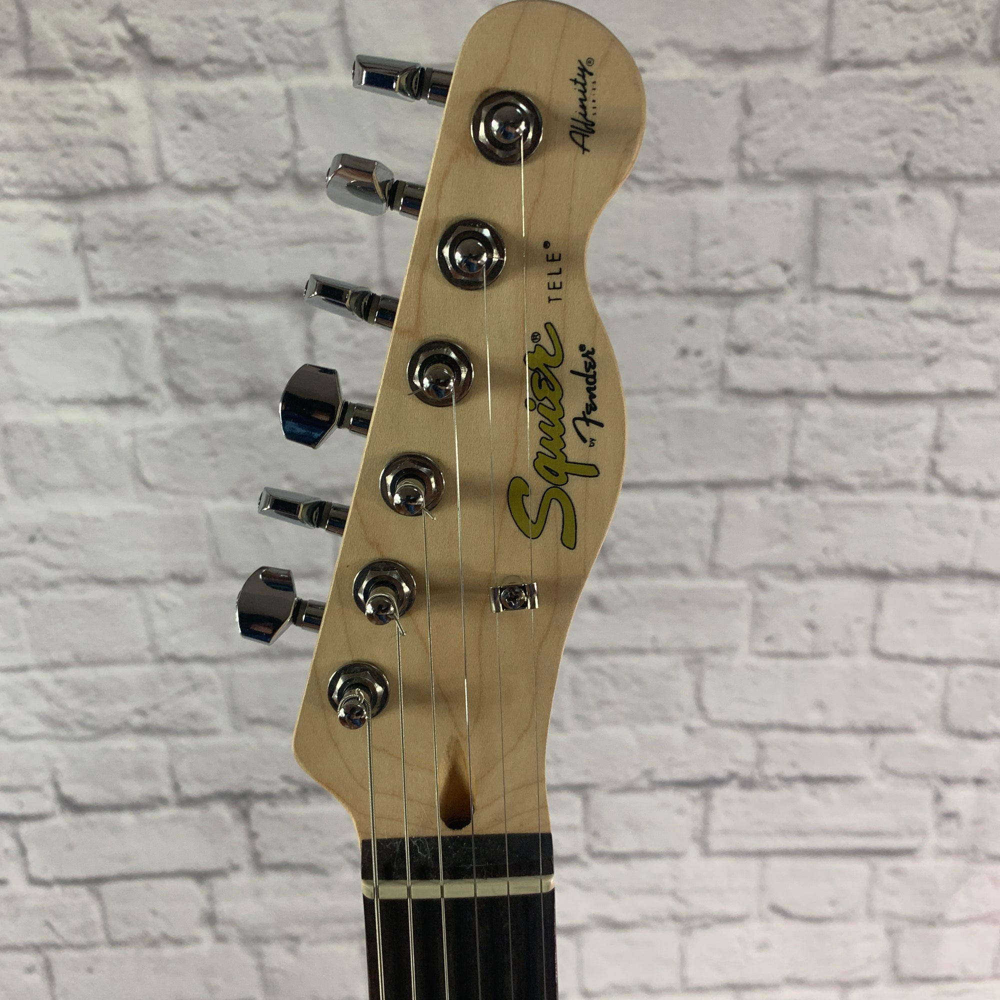 Squier Affinity Series Telecaster Race Green Electric Guitar