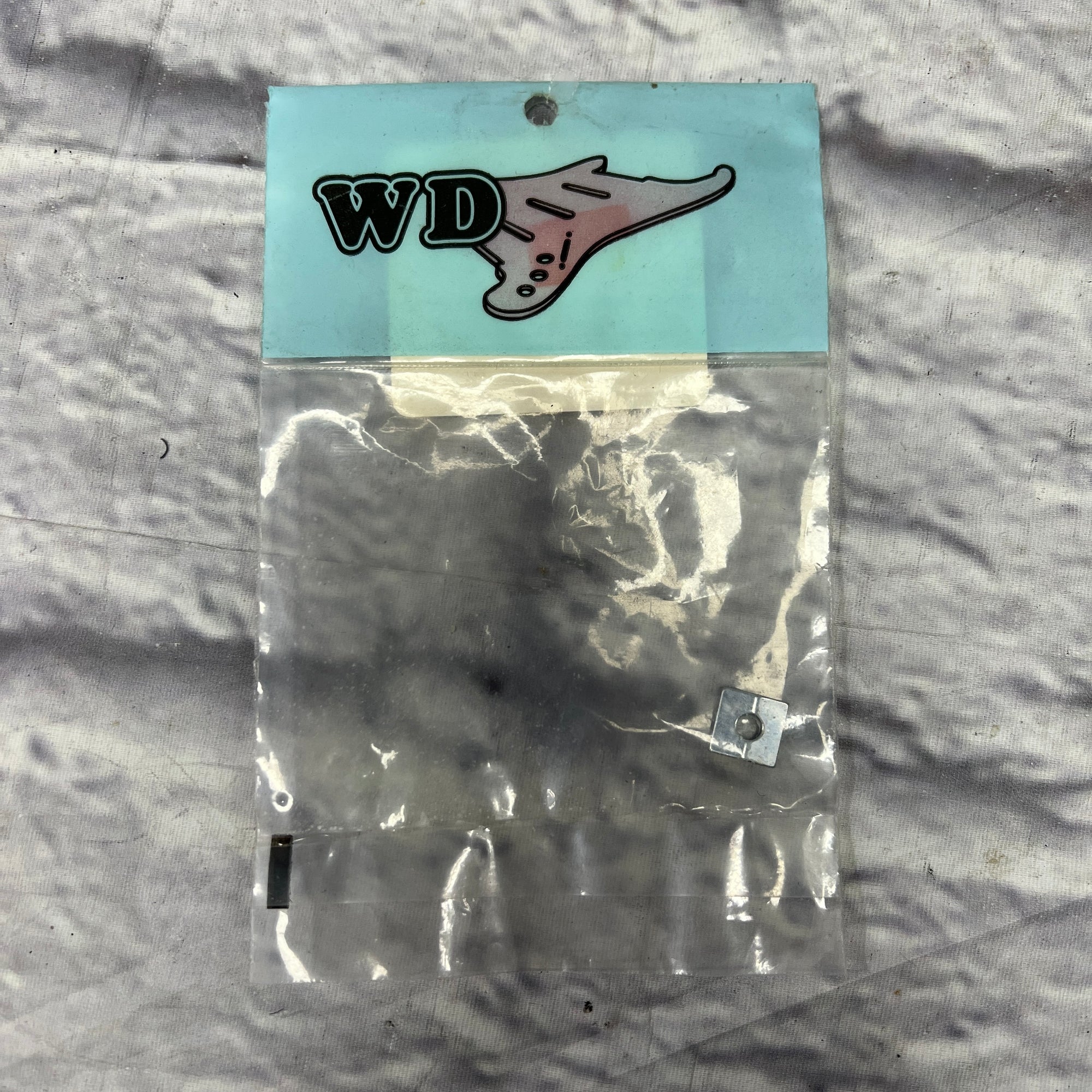 WD Locking Nut String Retainer