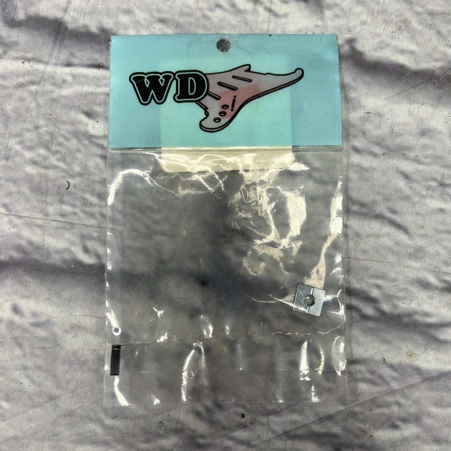 WD Locking Nut String Retainer