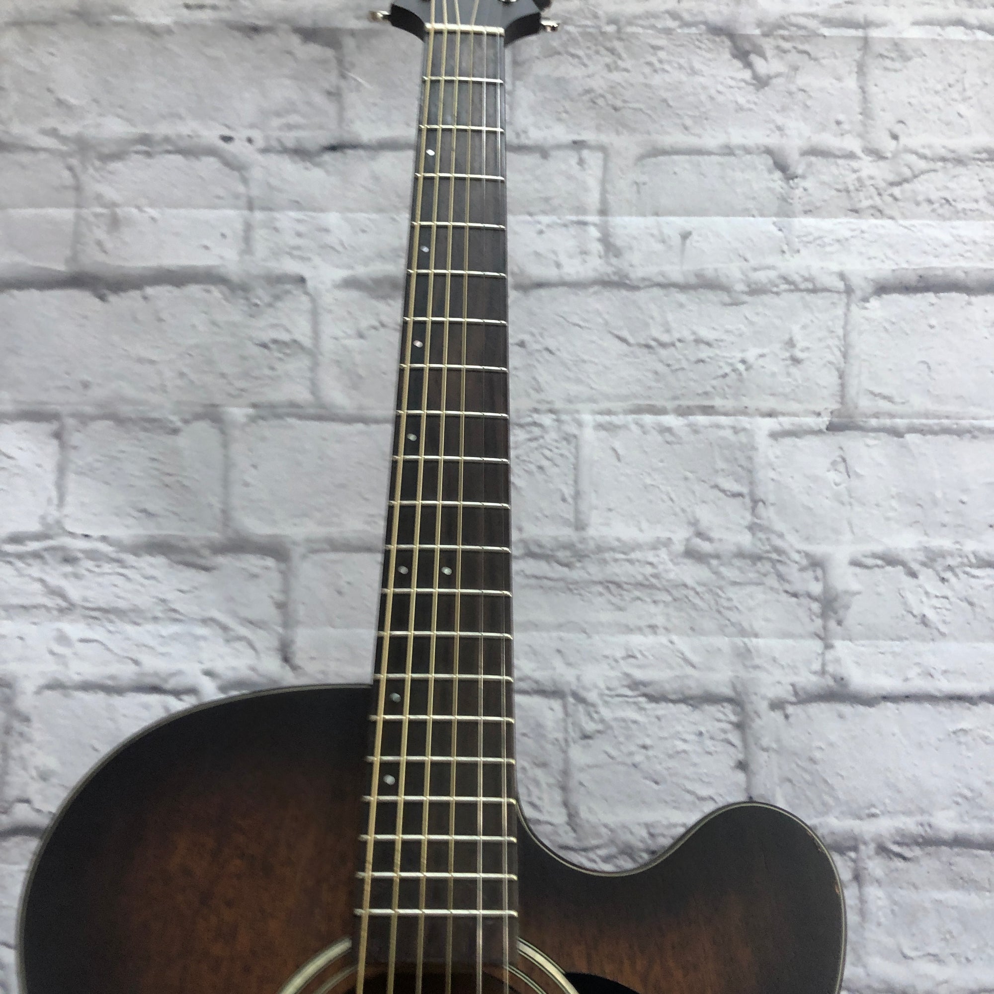 Mitchell T333CE-BST  Spruce Top Auditorium Guitar