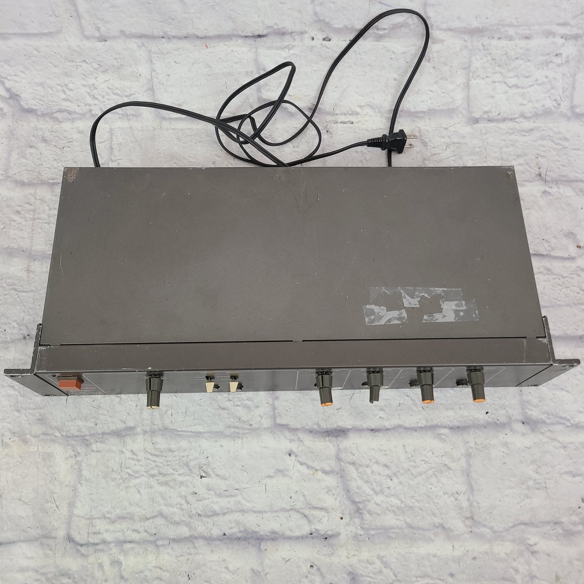 Tascam MH-40 Headphone Amplifier - Evolution Music