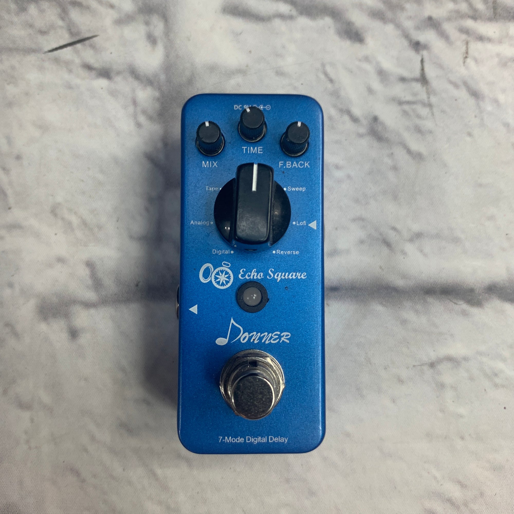 Donner Echo Square Digital Delay Pedal