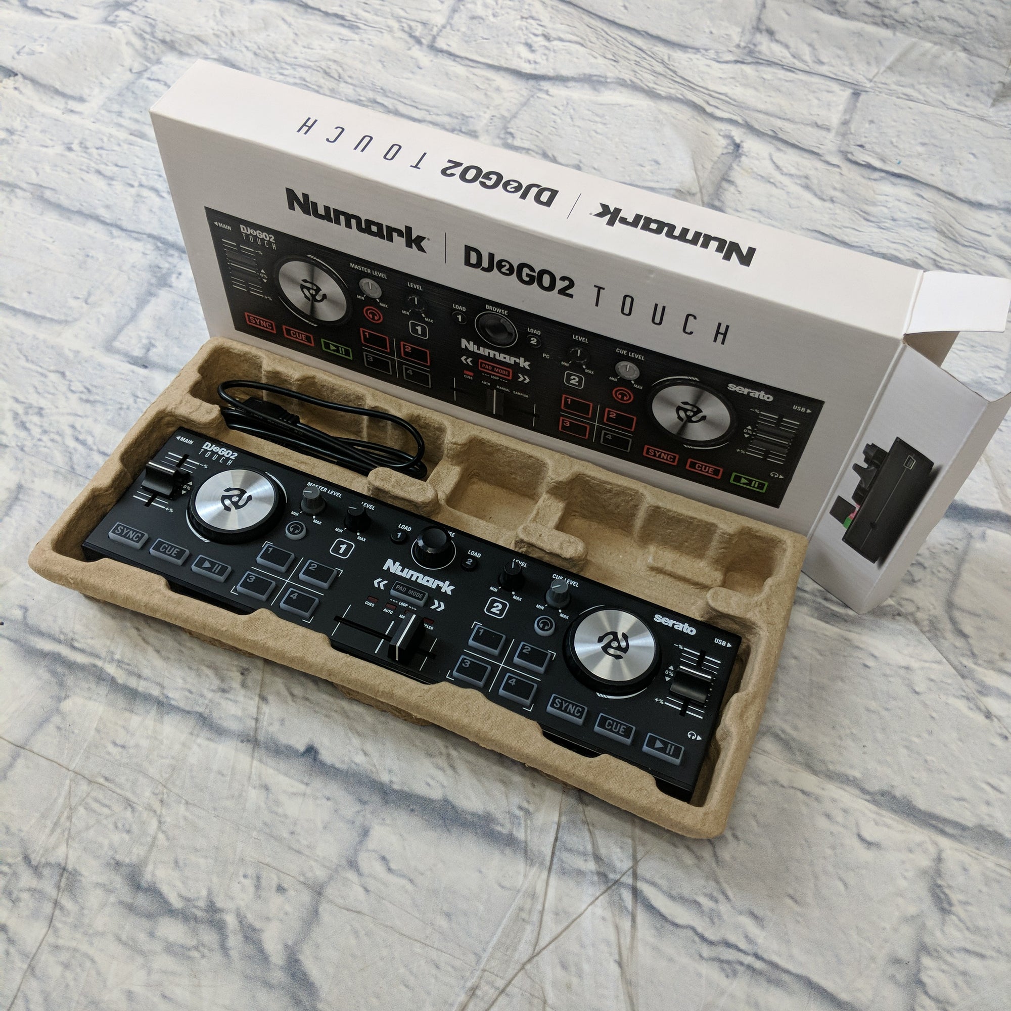 Numark DJ2 Go2 Touch DJ Controller
