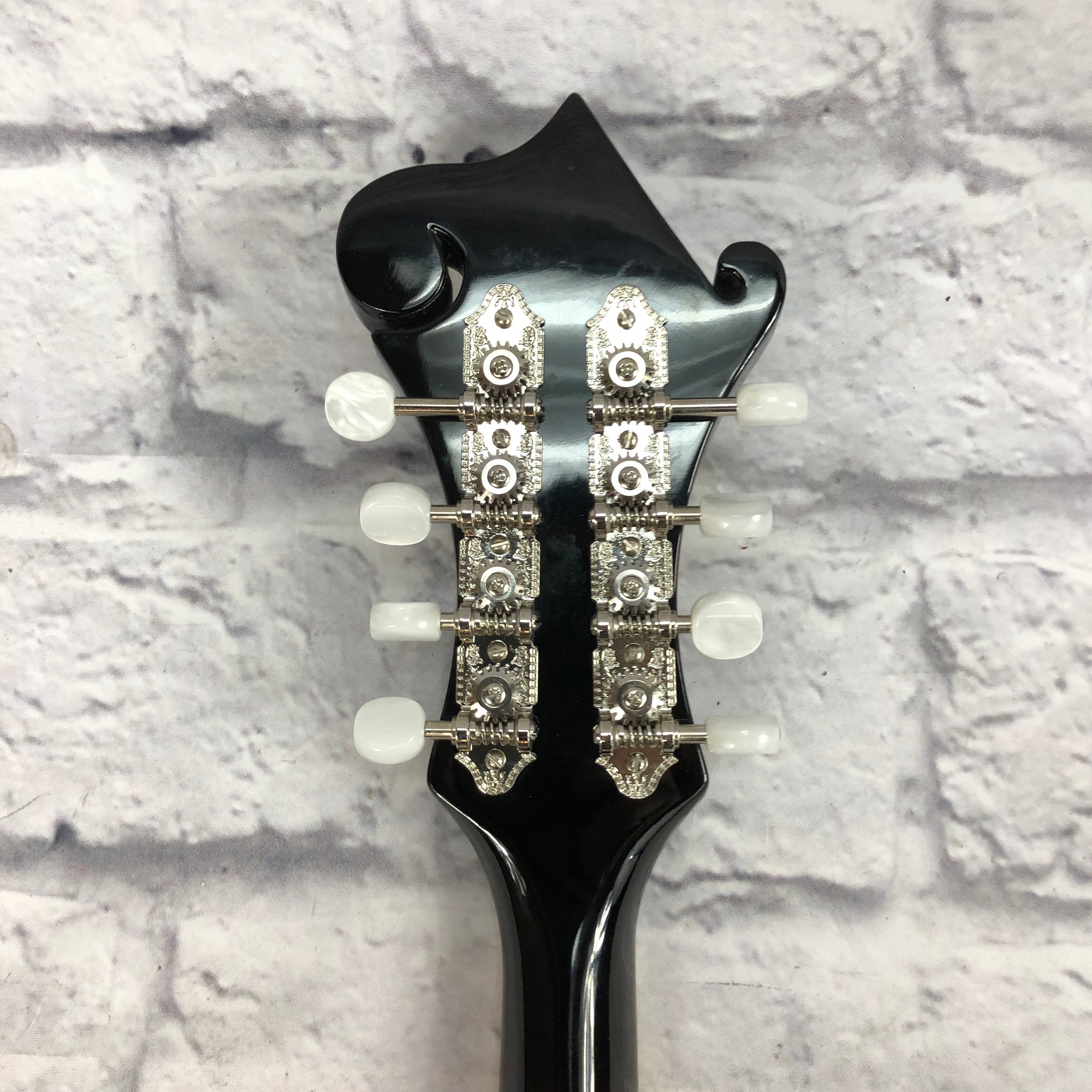 The Loar LM-520-VS Mandolin