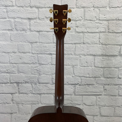 Yamaha F335 Dreadnought Acoustic Guitar