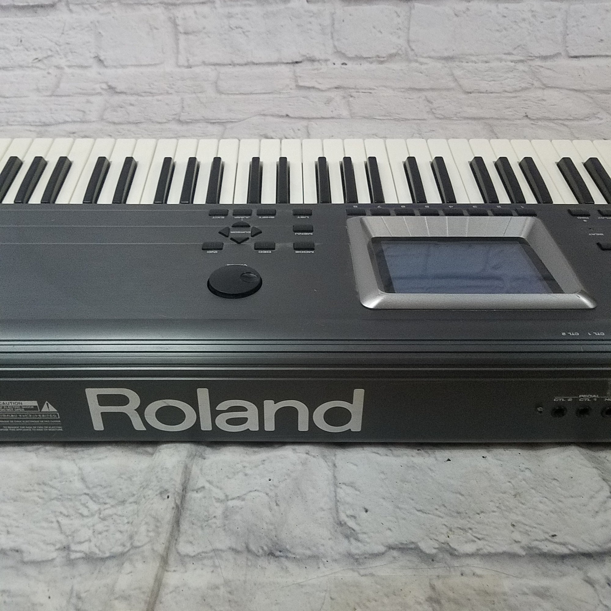 Roland Fantom FA76 76 Key Keyboard