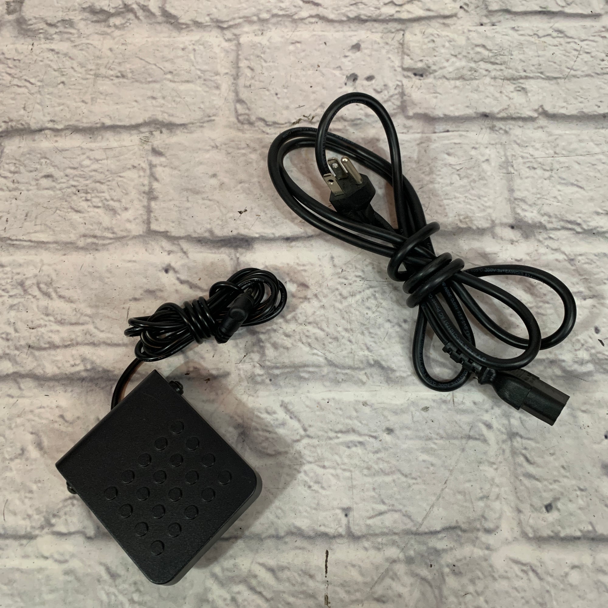 Alesis QuadraSynth Plus Piano Synthesizer