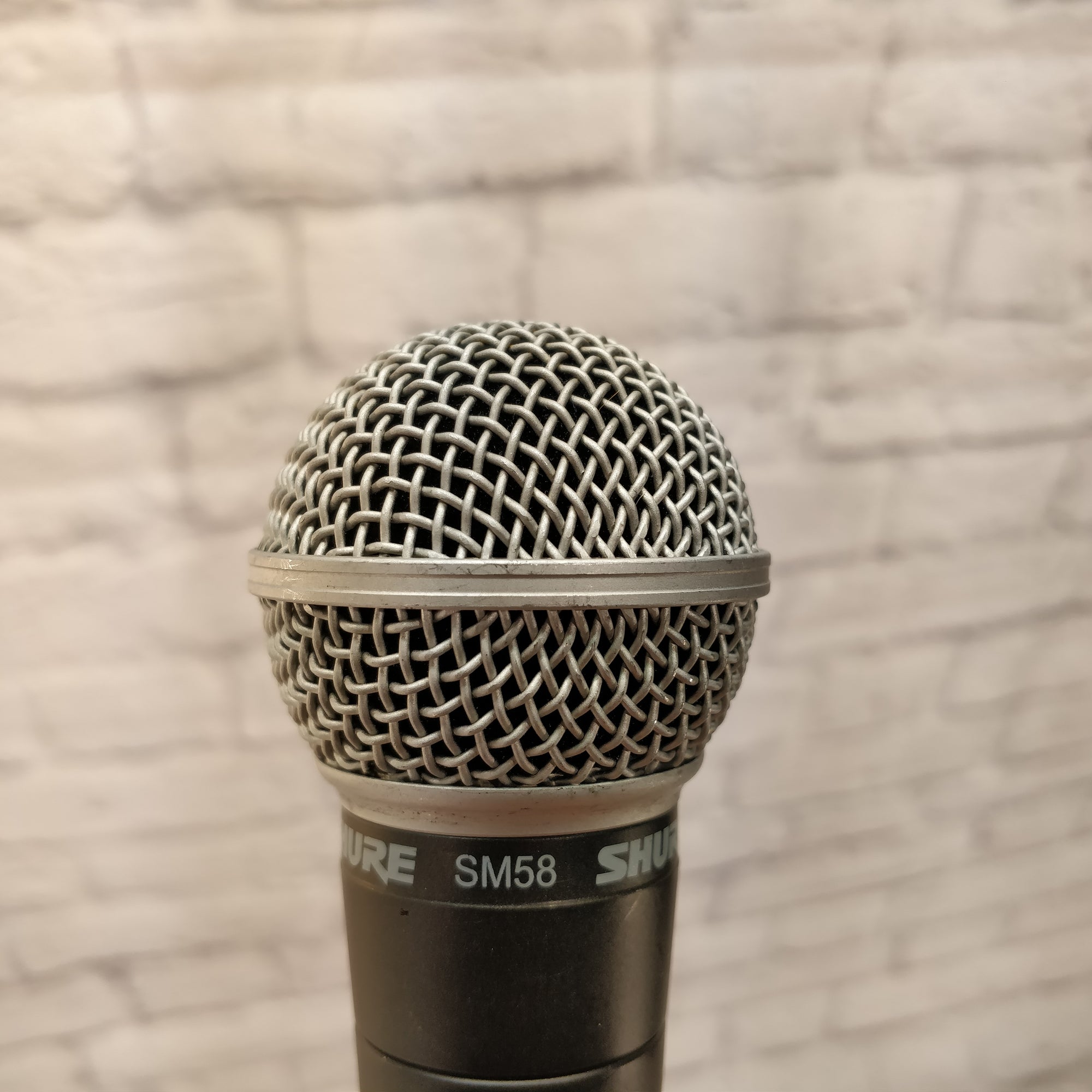 Shure SM58 Dynamic Microphone