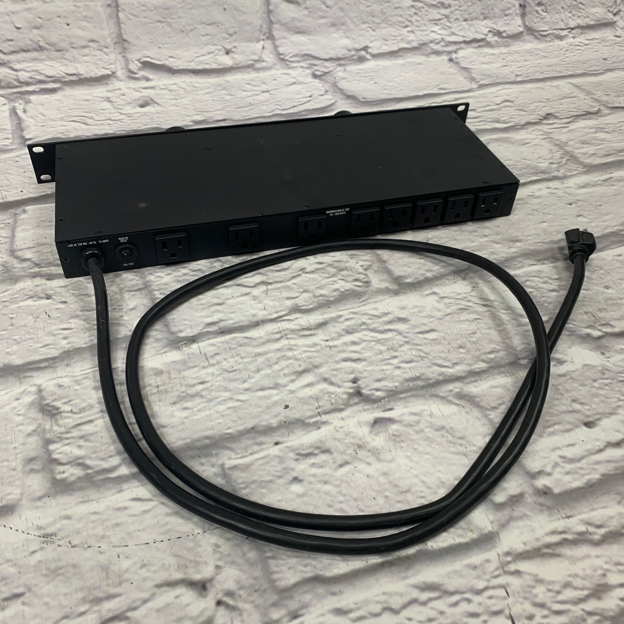 Furman M 8DX Power Conditioner