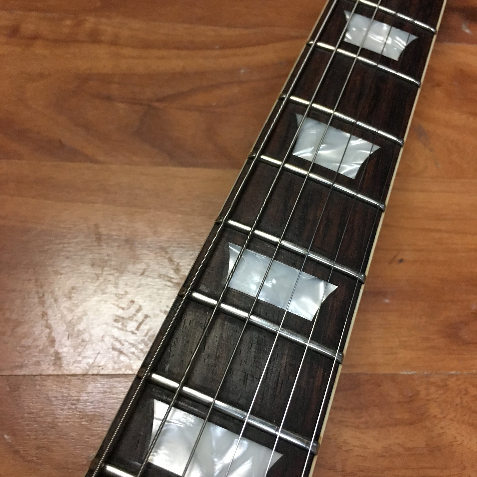 ** Gatto Thinline Semi-Hollow Electric Guitar w/ Case