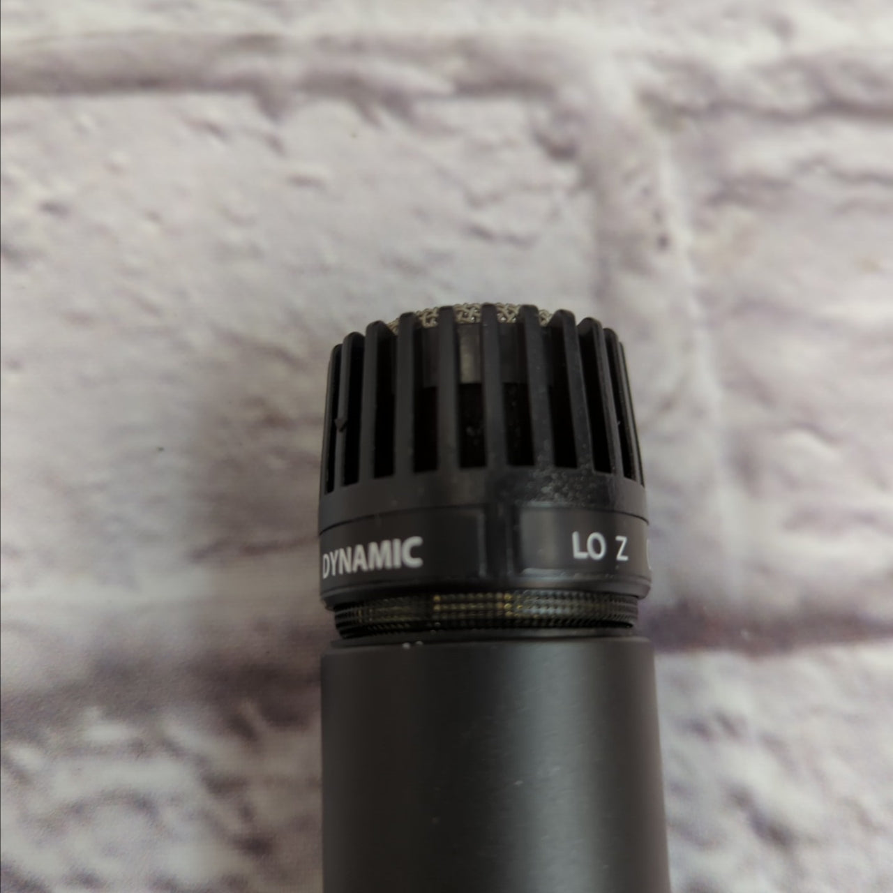Shure SM57 w/ Box Microphone - Evolution Music