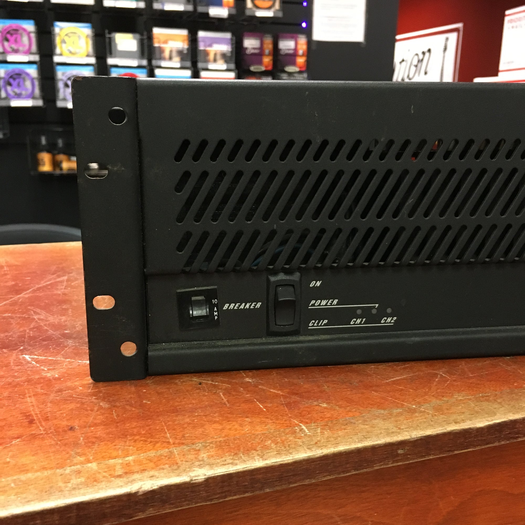 QSC USA900 Power Amplifier - Evolution Music