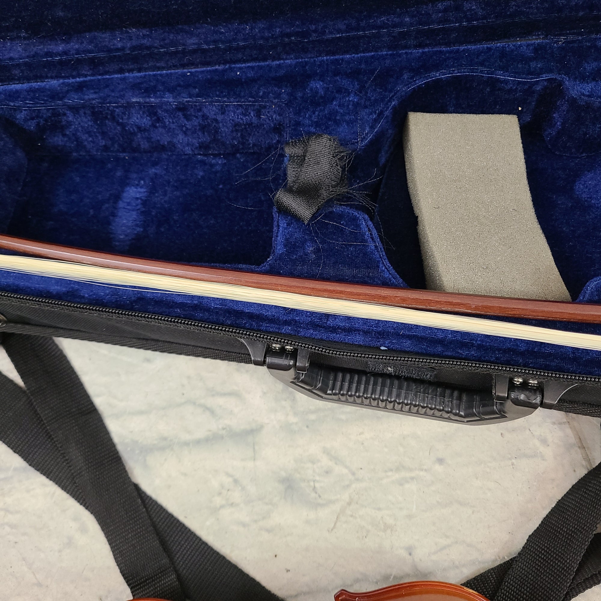 Maestro by Amati 1/10 Scale Violin w/ Bow & Case