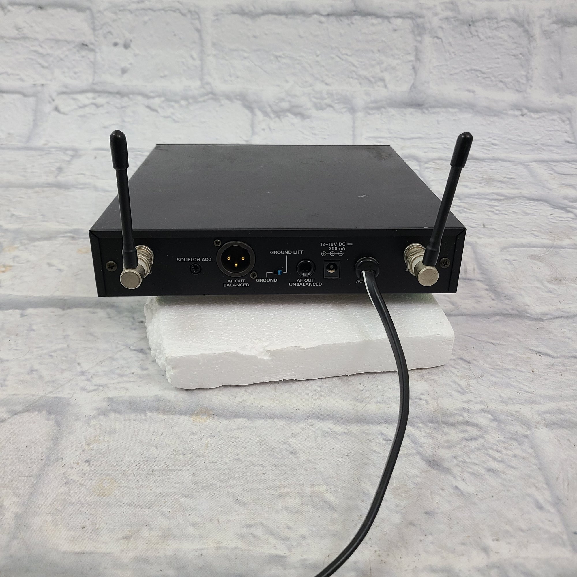 Audio-Technica ATW-R73 Wireless Receiver w/ Microphone Pack