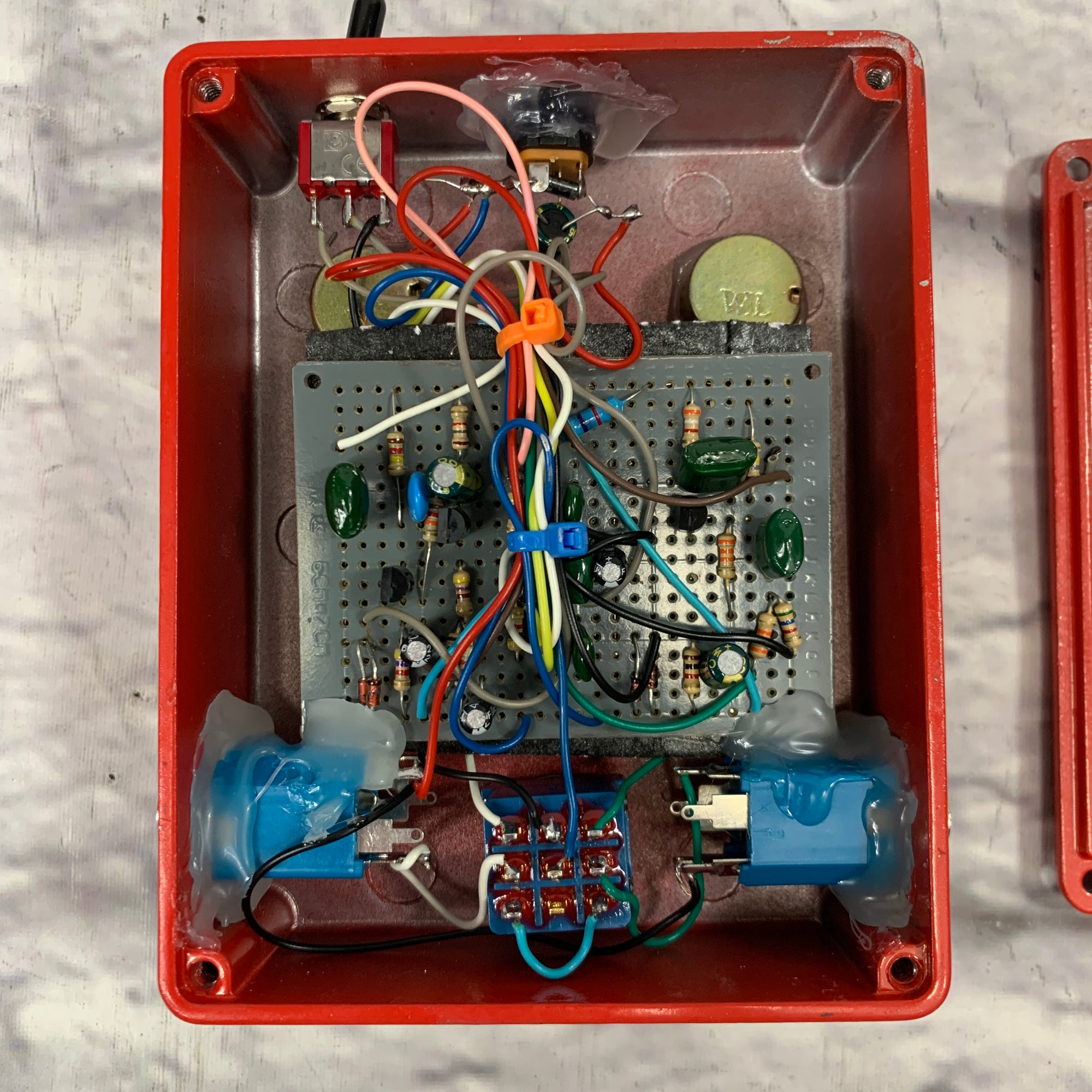 Colorsound Powerboost Clone