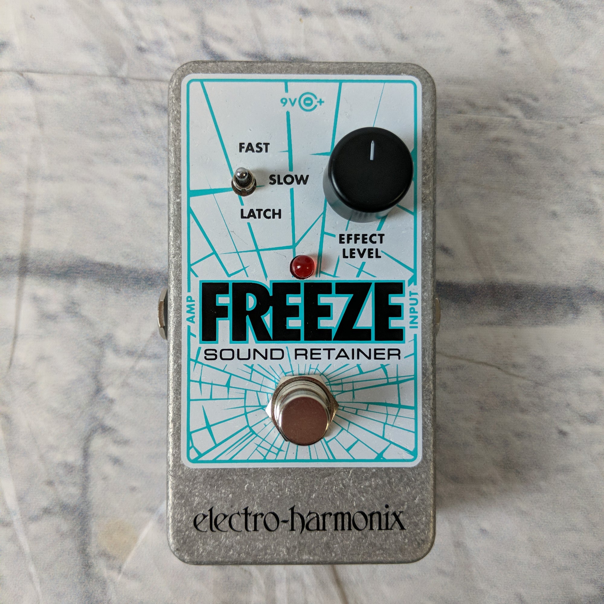 sample and hold guitar pedal Electro-Harmonix Freeze Sample and Hold Pedal