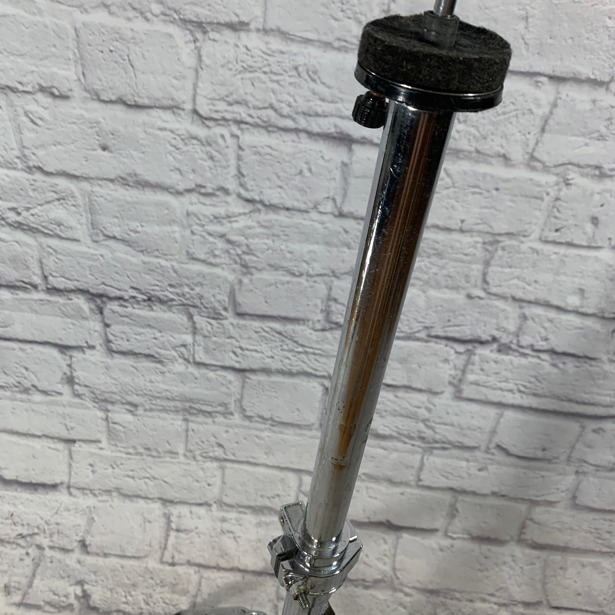 Vintage 80s Pearl Hi Hat Stand w/ clutch