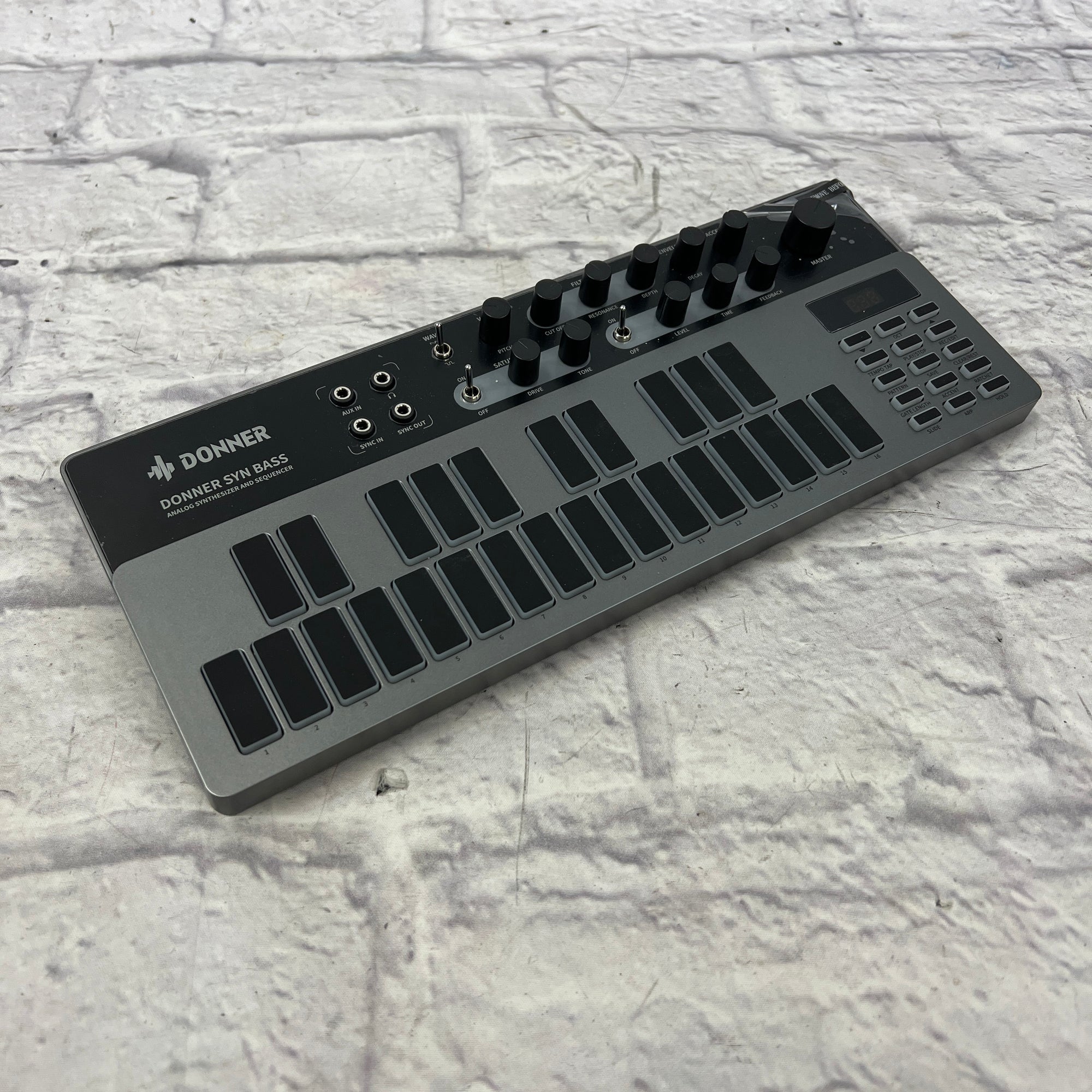 Donner B1 Analog Bass Synthesizer - Evolution Music