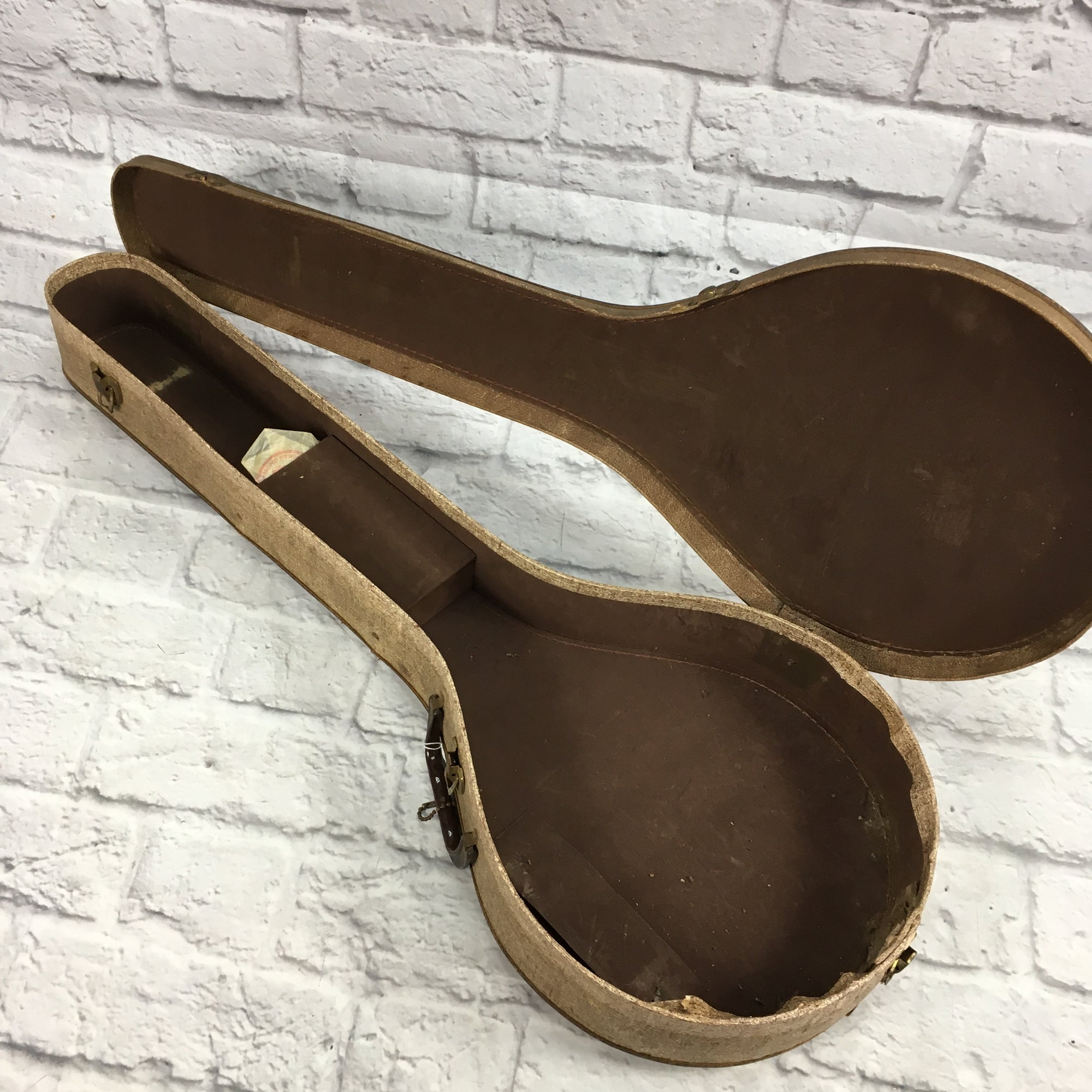 Unknown 34in x 12in Chipboard Banjo Case