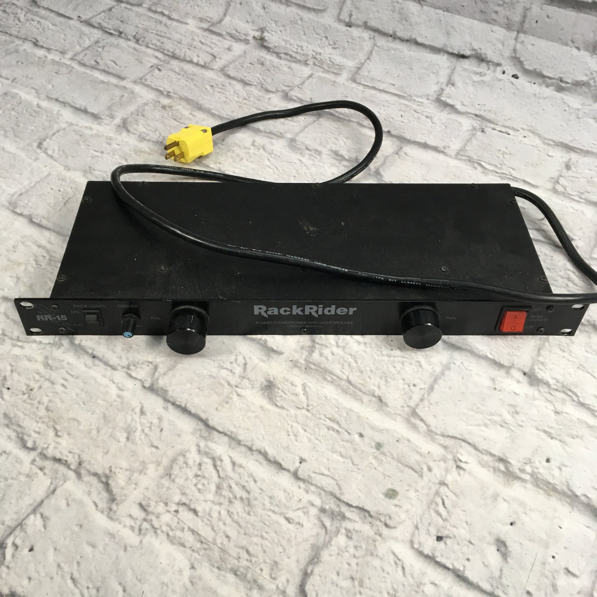 RackRider RR-15 Power Conditioner