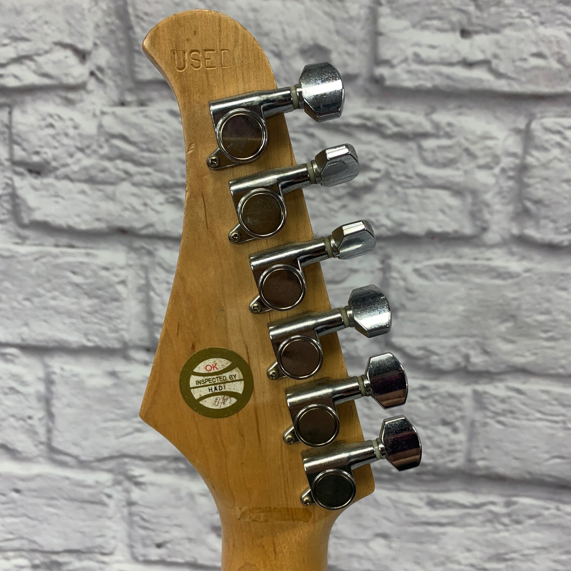 Silvertone SIK-1 Strat Style Electric Guitar