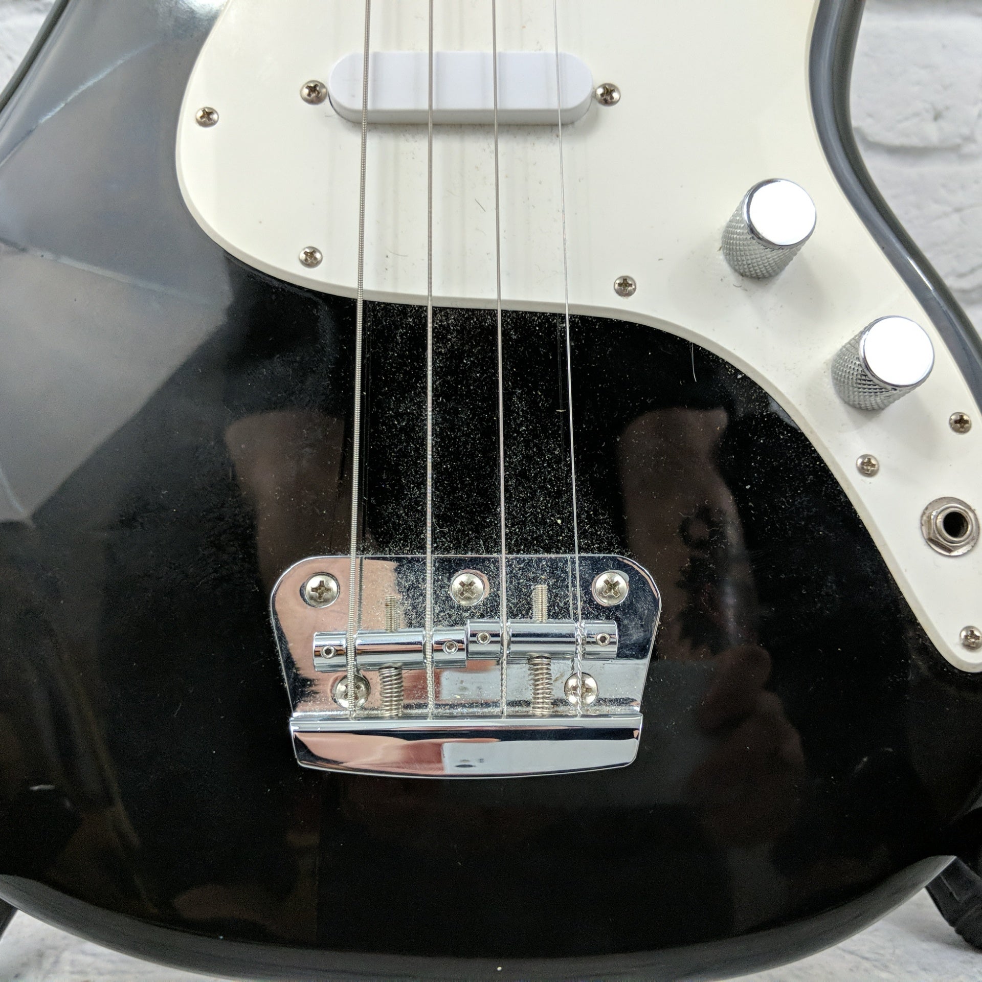 Squier Affinity Short Scale Bronco Bass