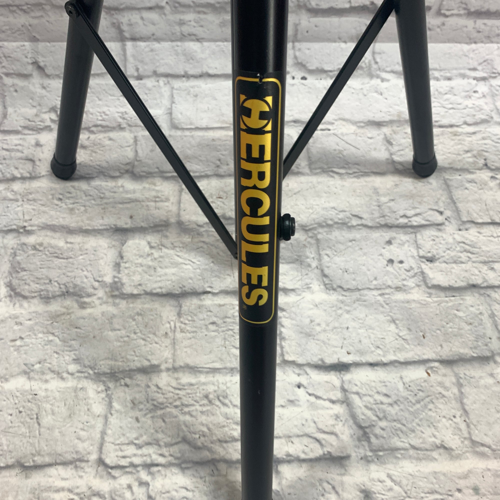 Hercules 6 Guitar Stand