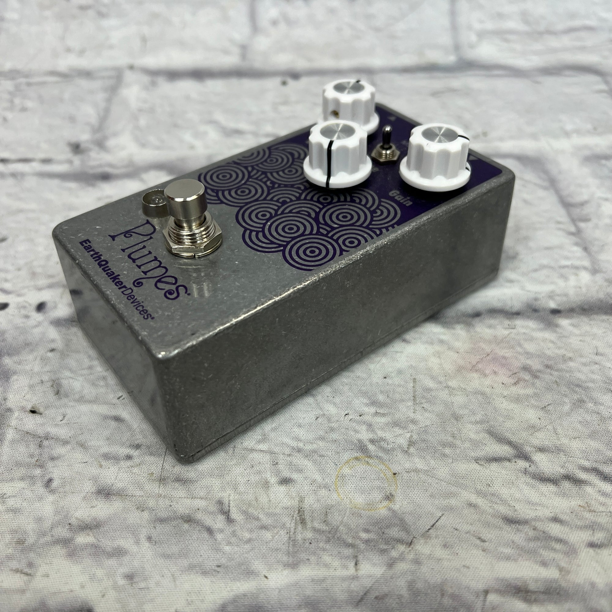 EarthQuaker Devices Plumes Purple Guitar Center Exclusive Colorway Overdrive Pedal