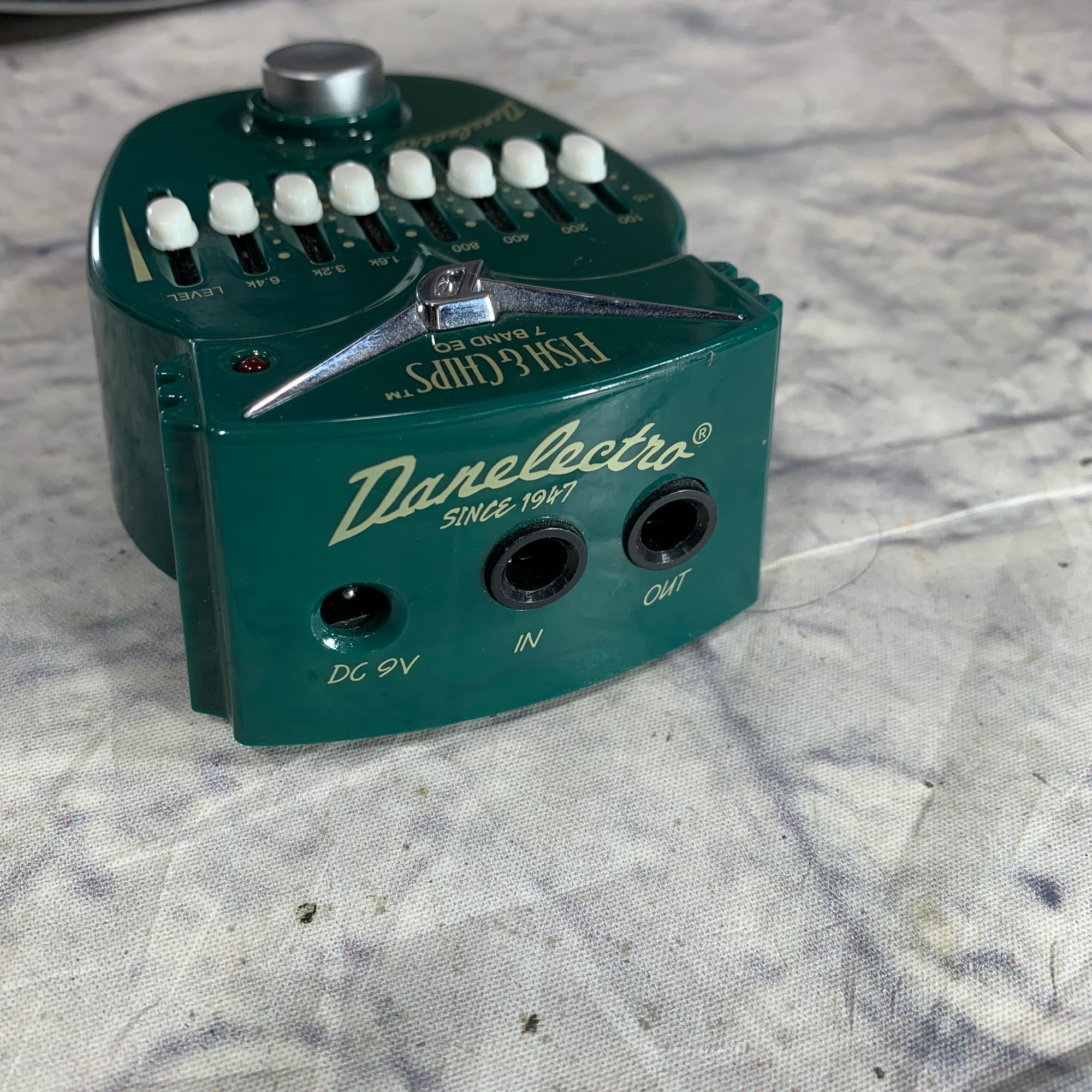 danelectro equalizer pedal Danelectro Fish & Chips 7 Band EQ Pedal