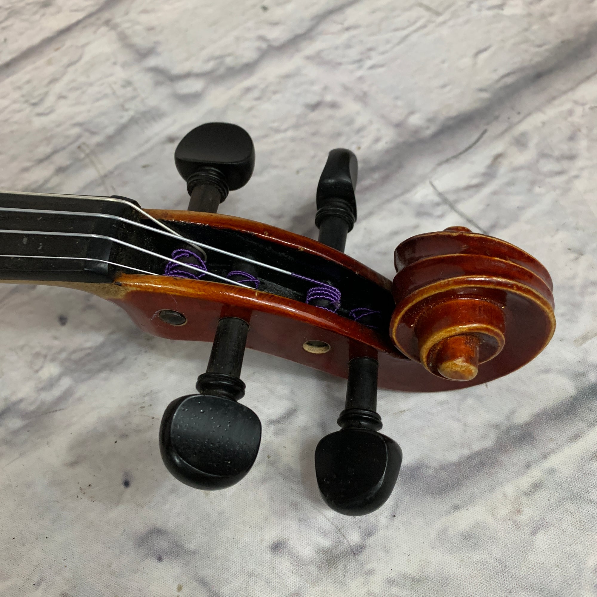 Antonius Stradivarius Faciebat Cremona 1713 4/4 Violin - Evolution 