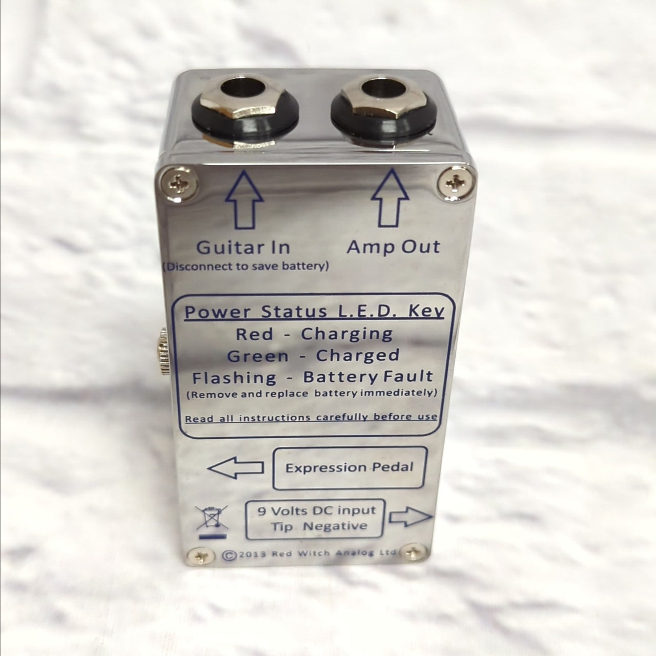 Red Witch Violetta Delay Pedal
