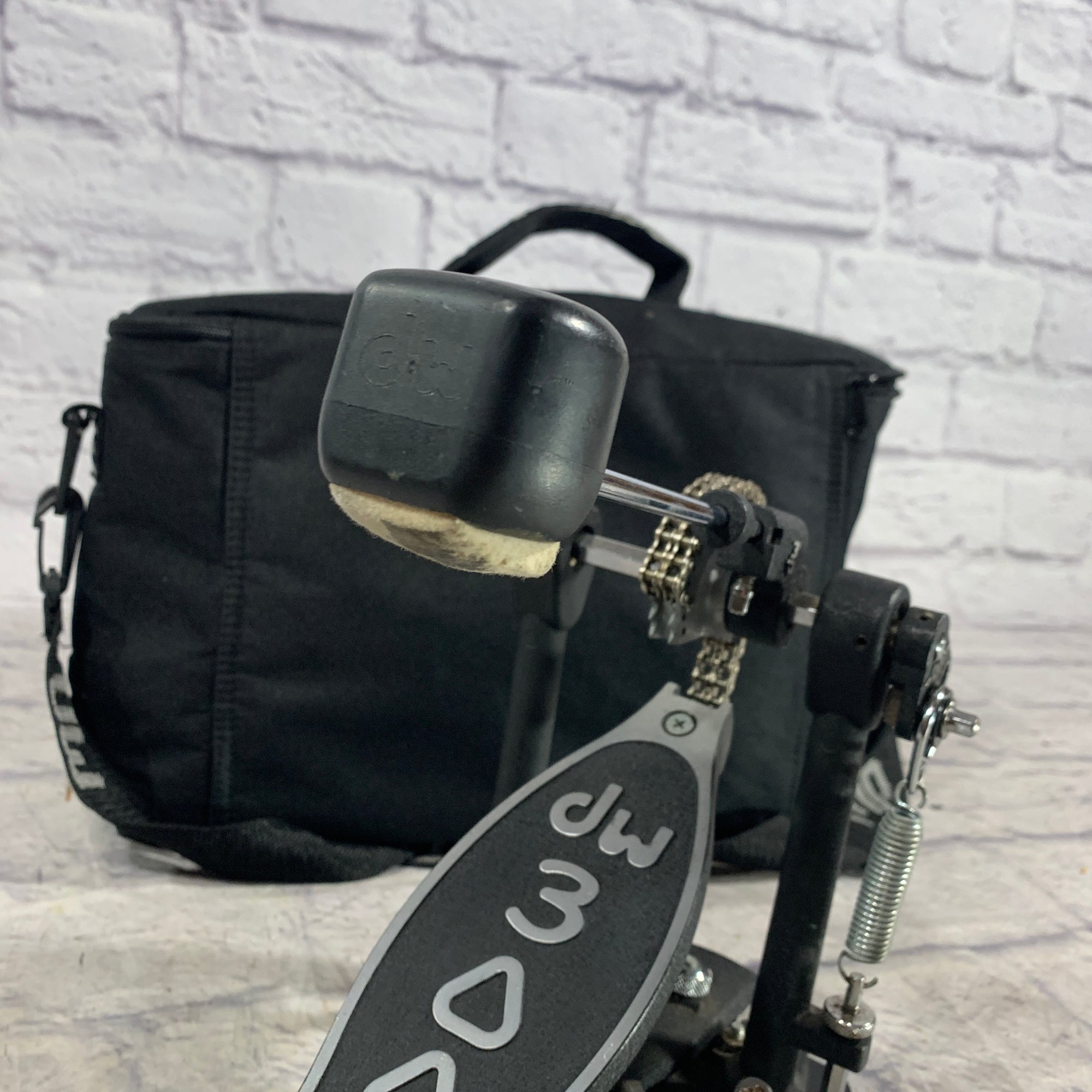 DW 3000 Single Kick Pedal w/ soft bag