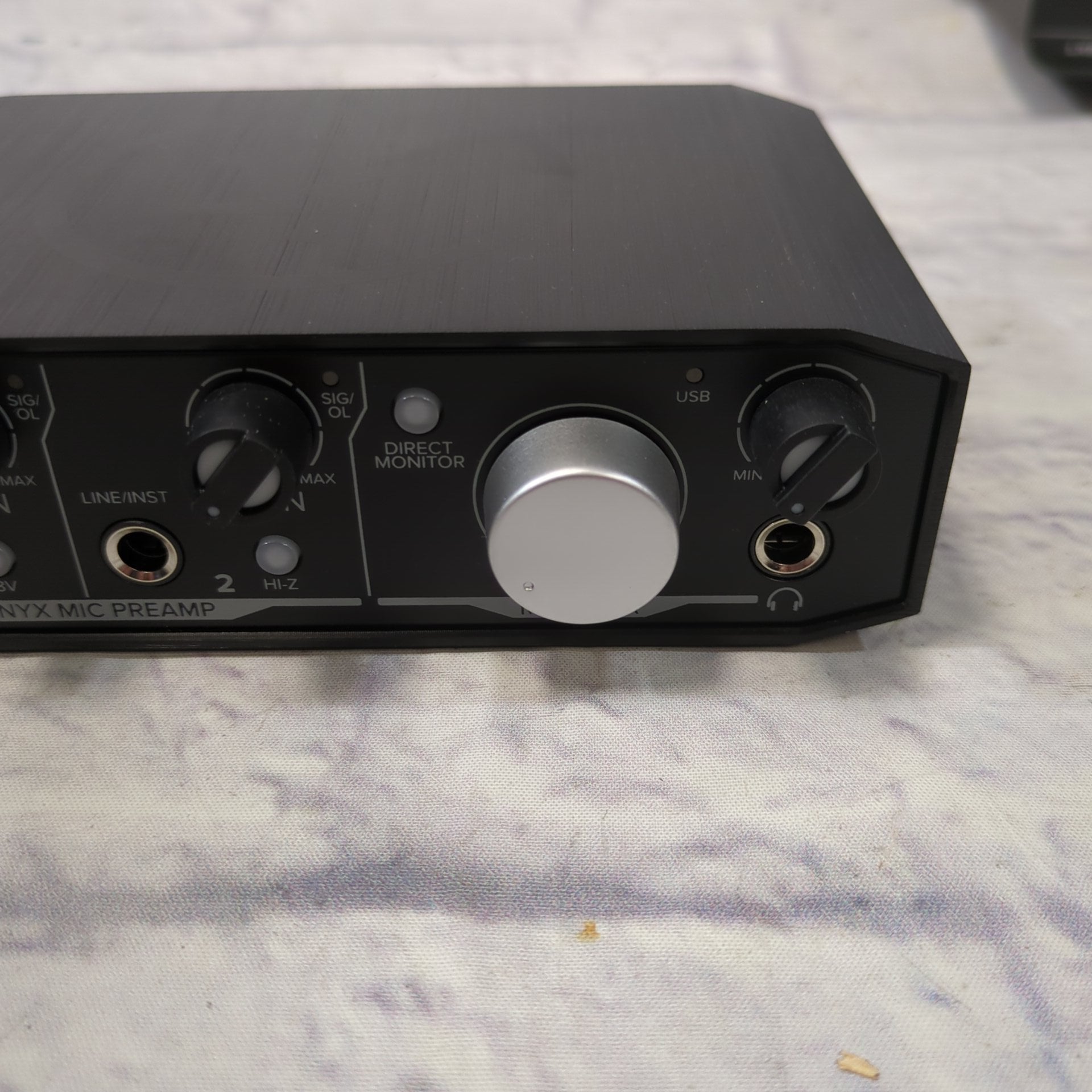 Mackie Onyx Artist 1-2 Interface